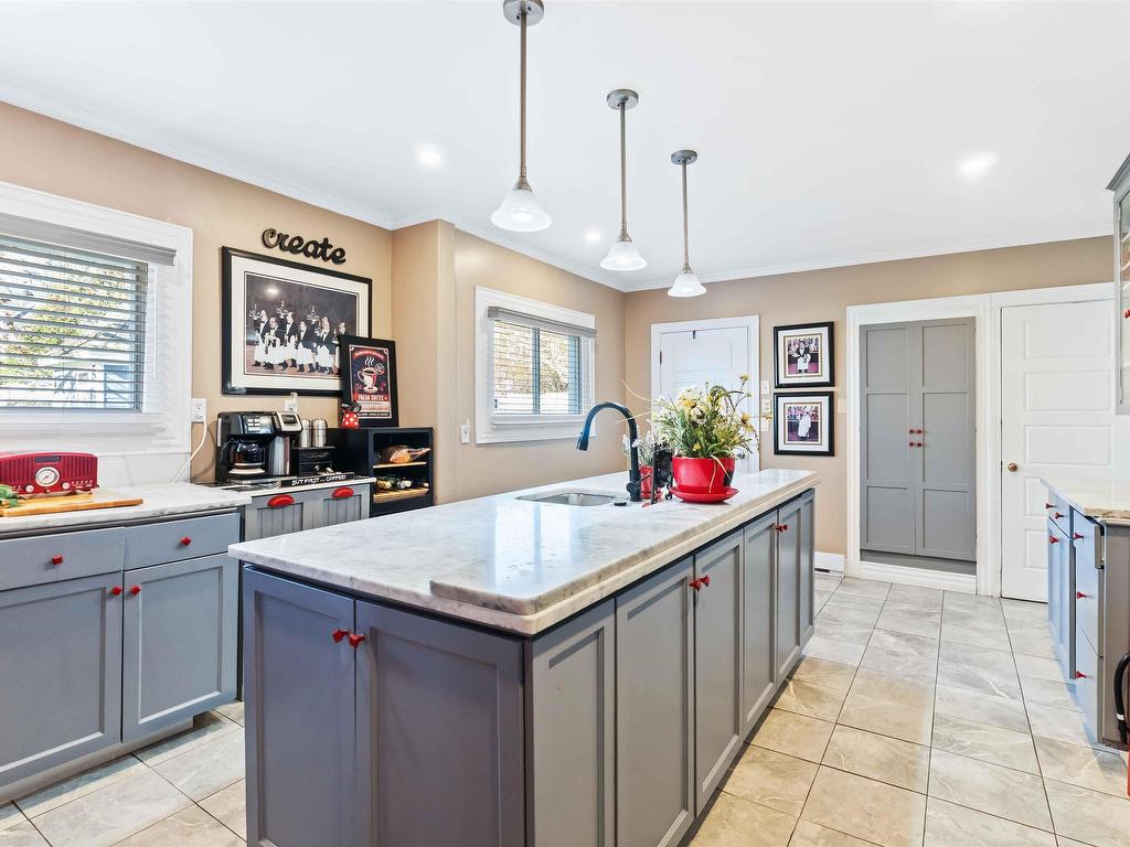 












20 Victoria Avenue

,
Weymouth,




NS
B0W 3T0

