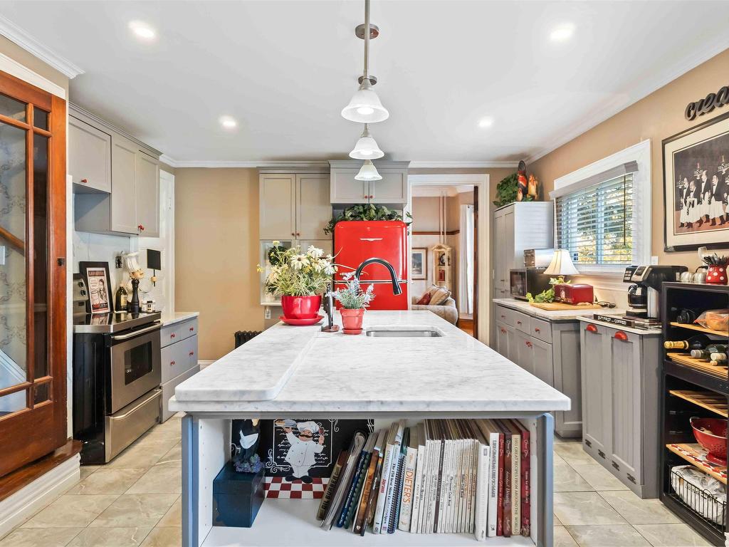 












20 Victoria Avenue

,
Weymouth,




NS
B0W 3T0

