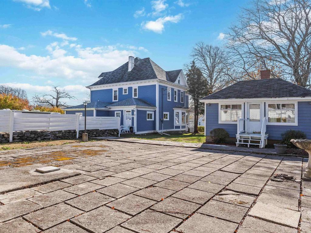 












20 Victoria Avenue

,
Weymouth,




NS
B0W 3T0

