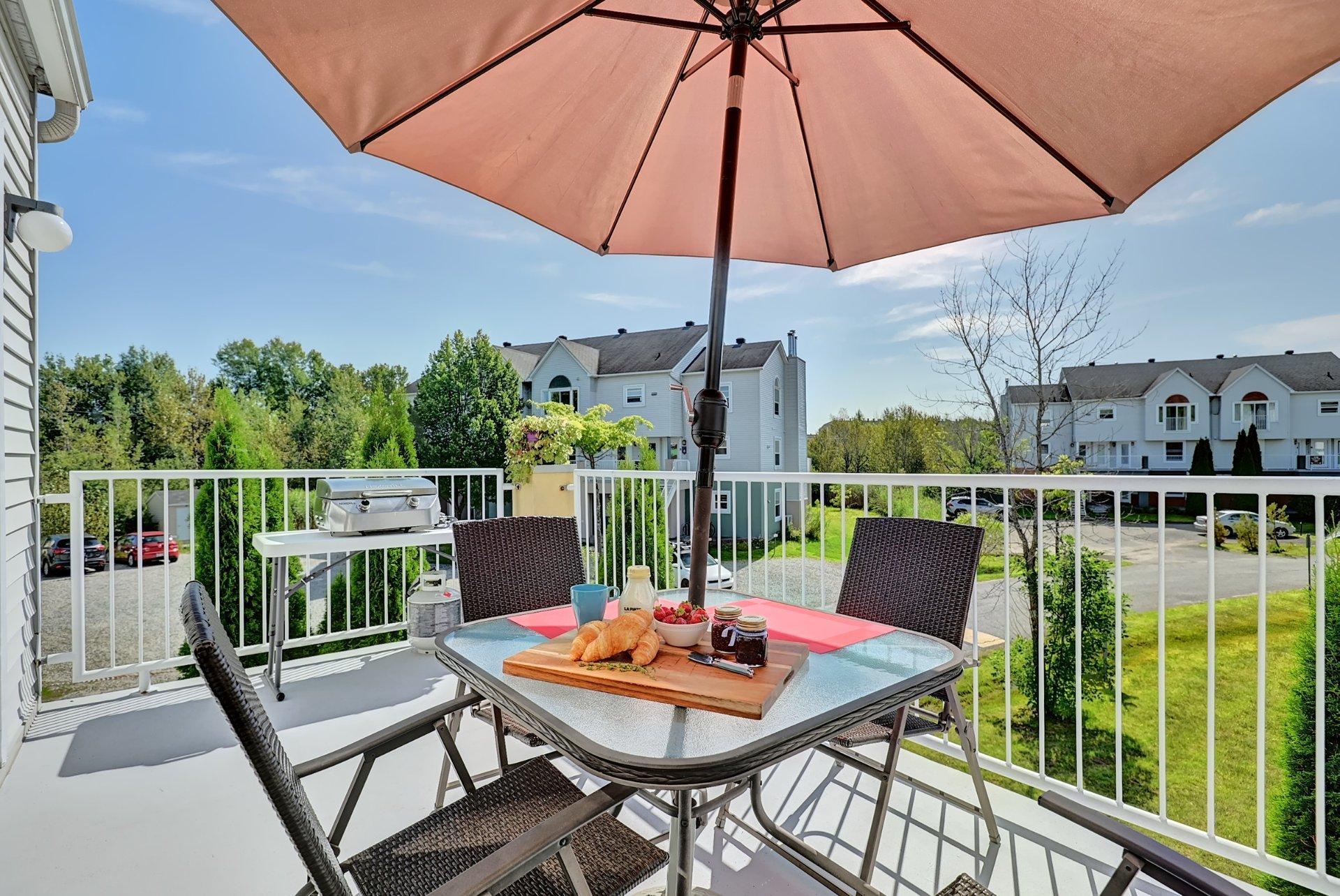 









2344


Place du Village

, 432,
Magog,




QC
J1X5Z2

