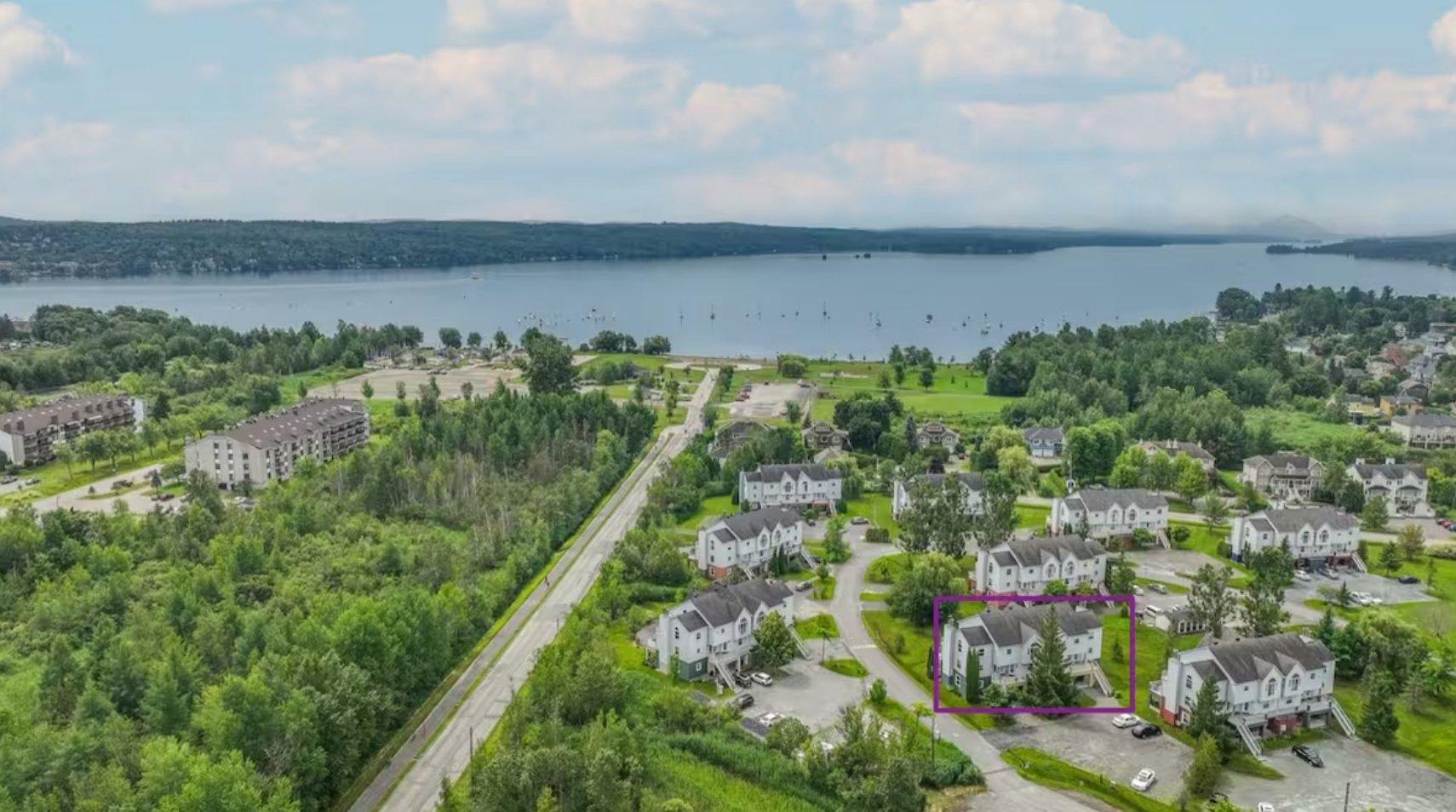 









2344


Place du Village

, 432,
Magog,




QC
J1X5Z2

