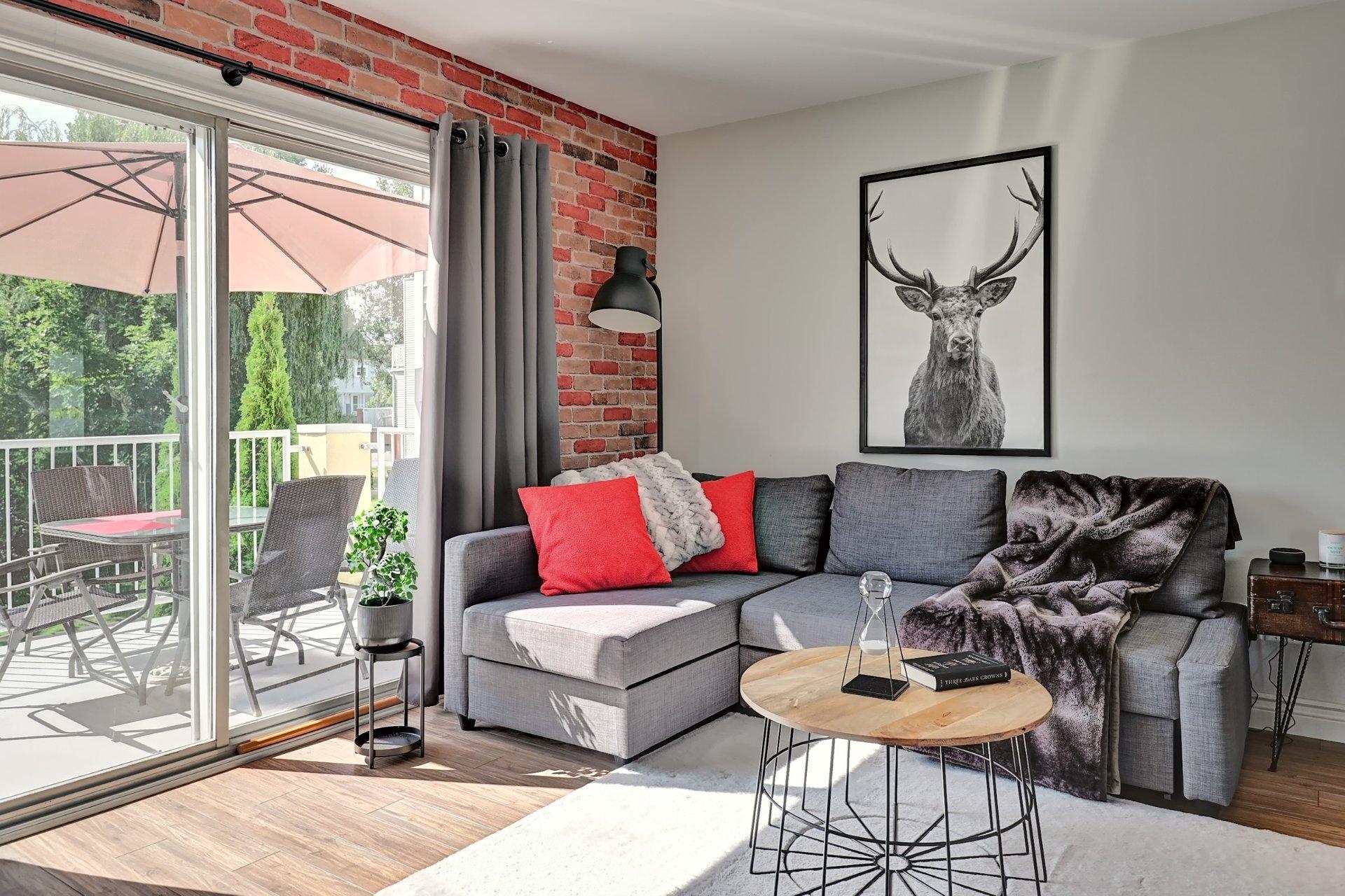 









2344


Place du Village

, 432,
Magog,




QC
J1X5Z2

