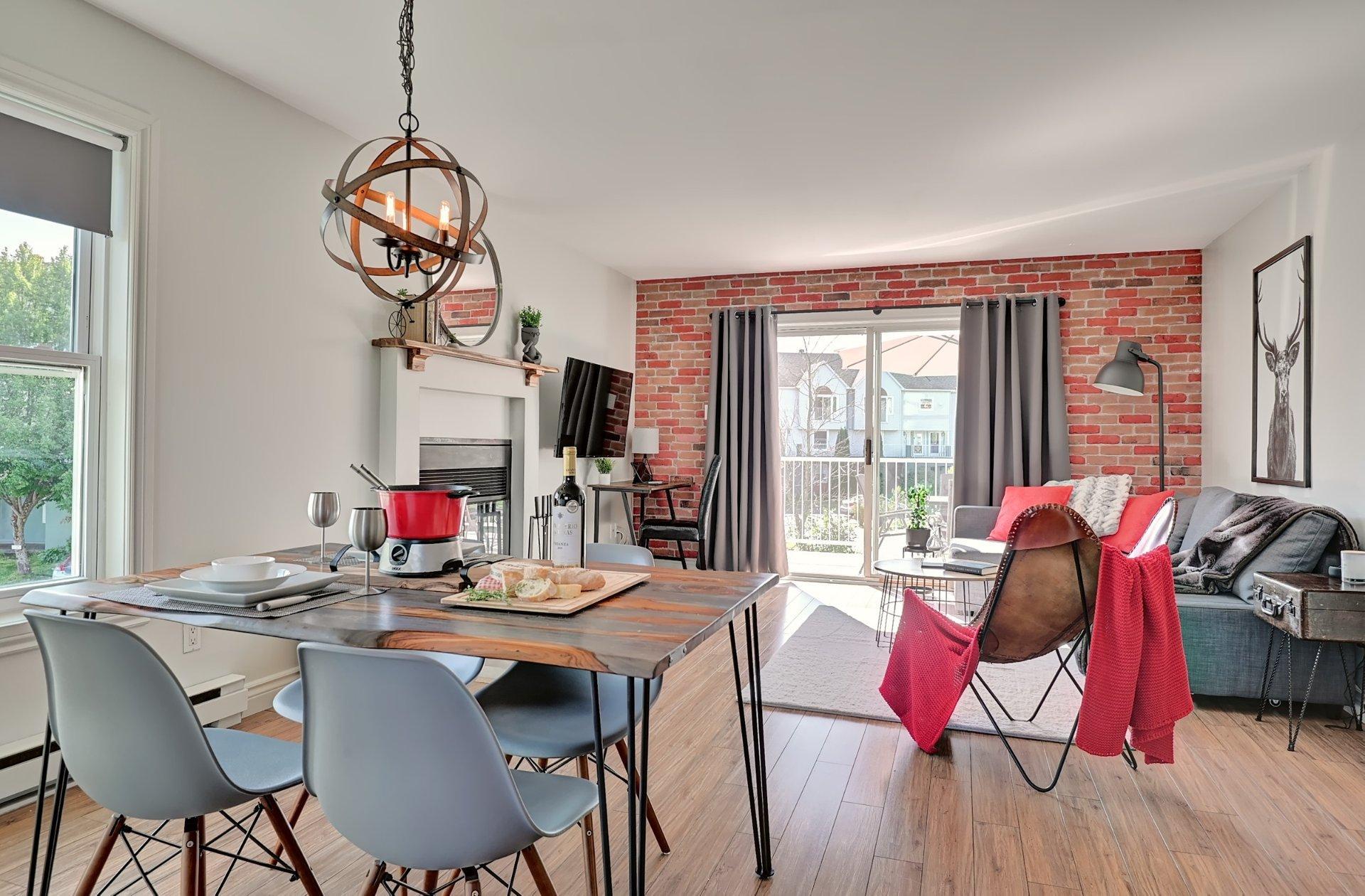 









2344


Place du Village

, 432,
Magog,




QC
J1X5Z2

