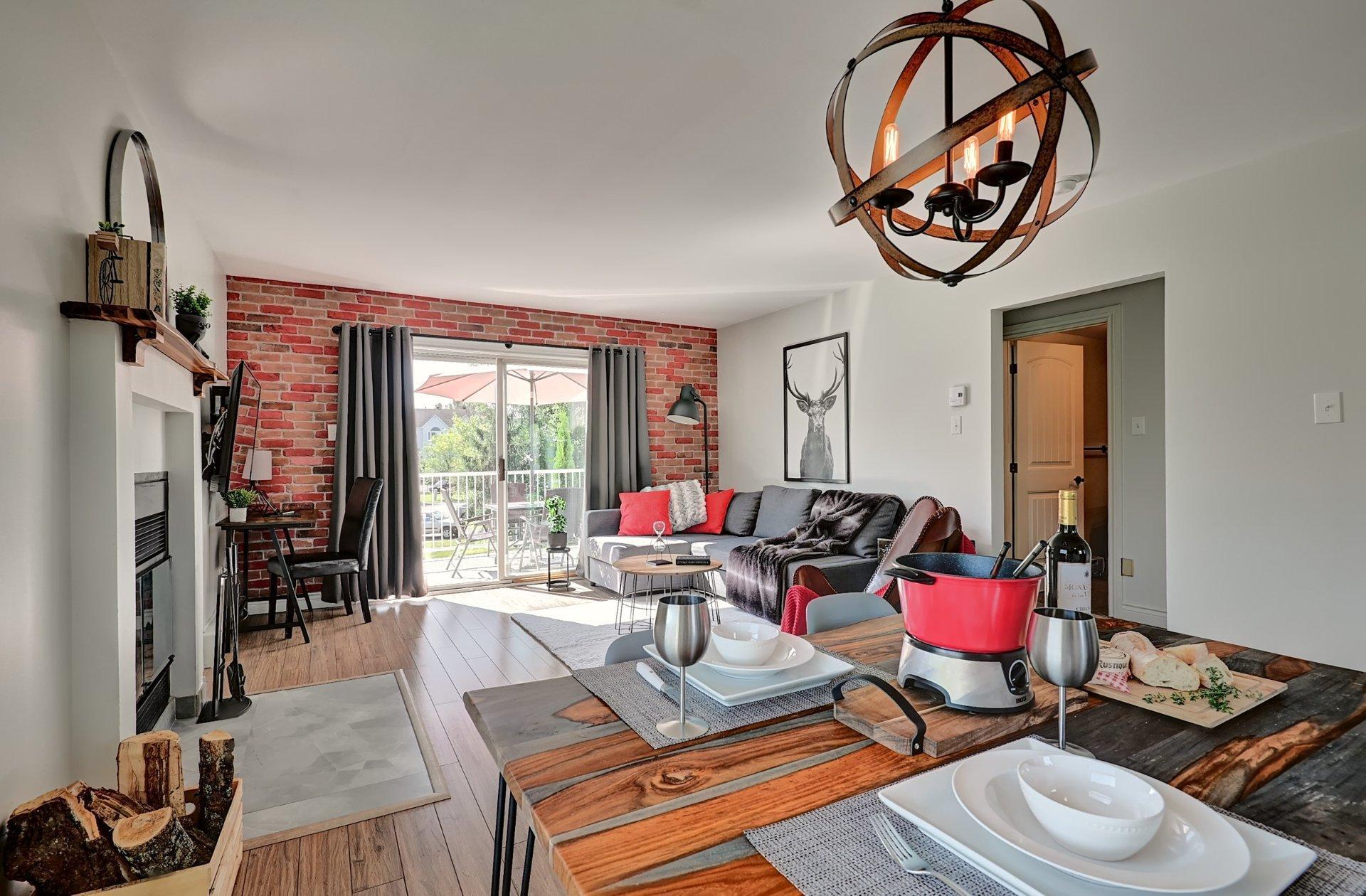 









2344


Place du Village

, 432,
Magog,




QC
J1X5Z2

