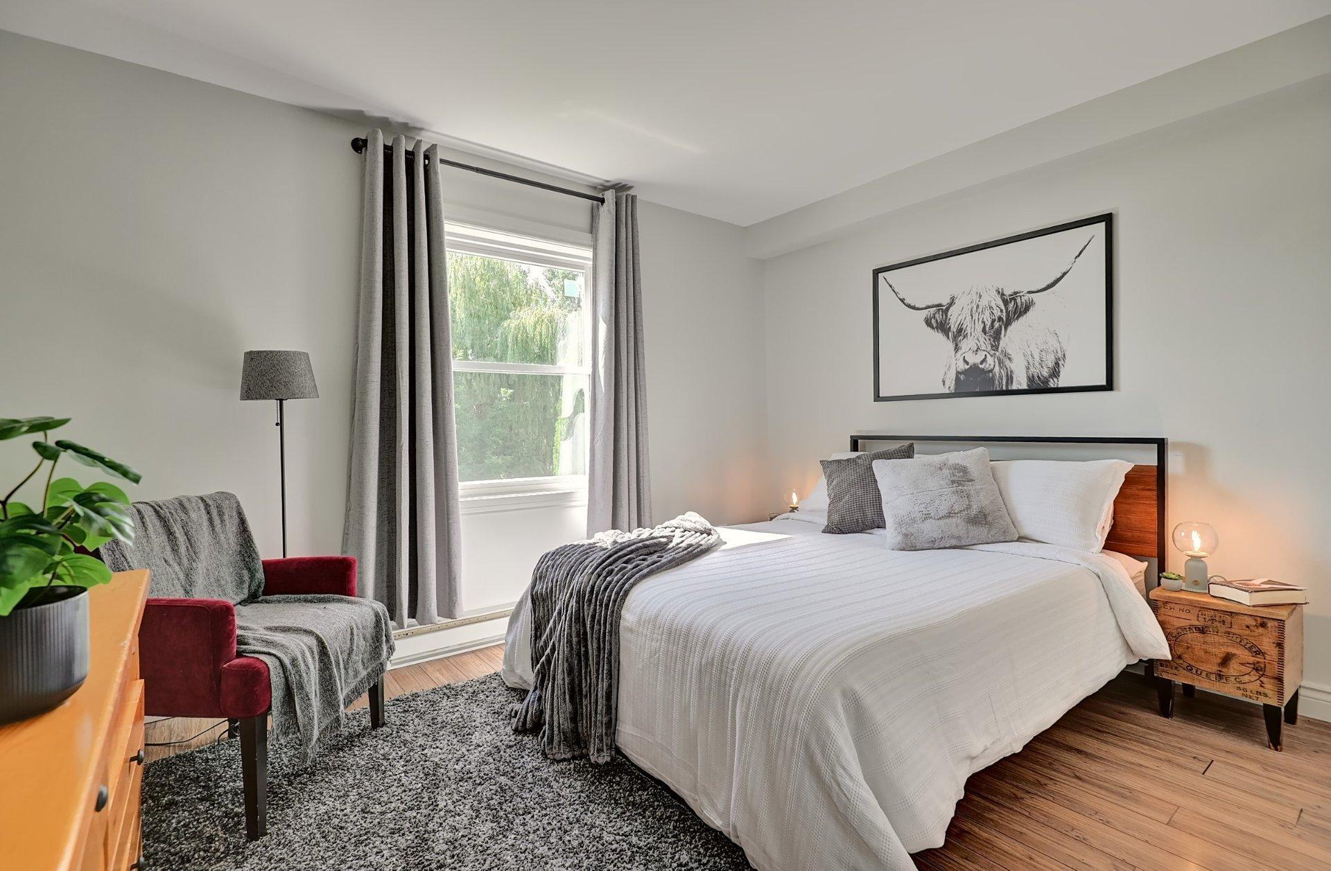 









2344


Place du Village

, 432,
Magog,




QC
J1X5Z2

