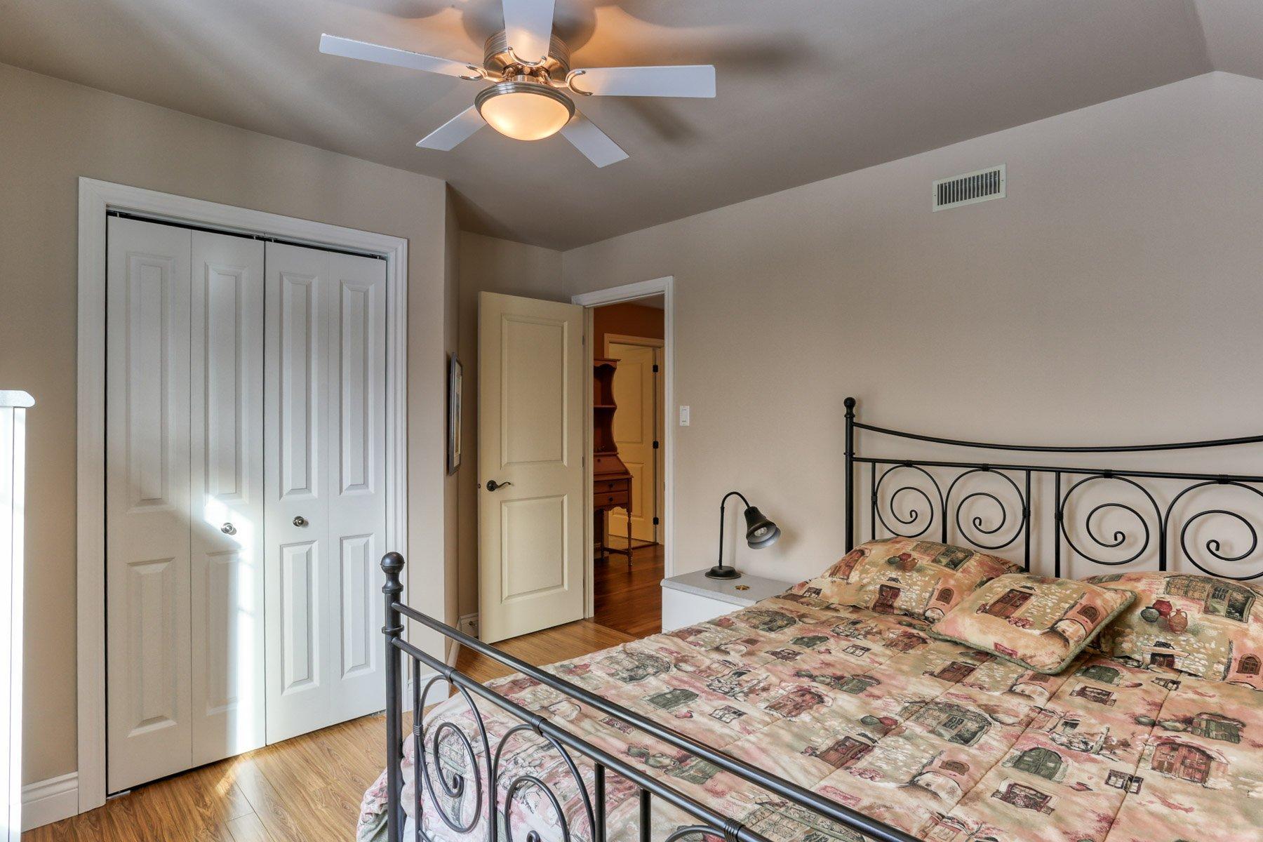 









6051


Rue des Marguerites

,
Shawinigan,




QC
G9T7C4

