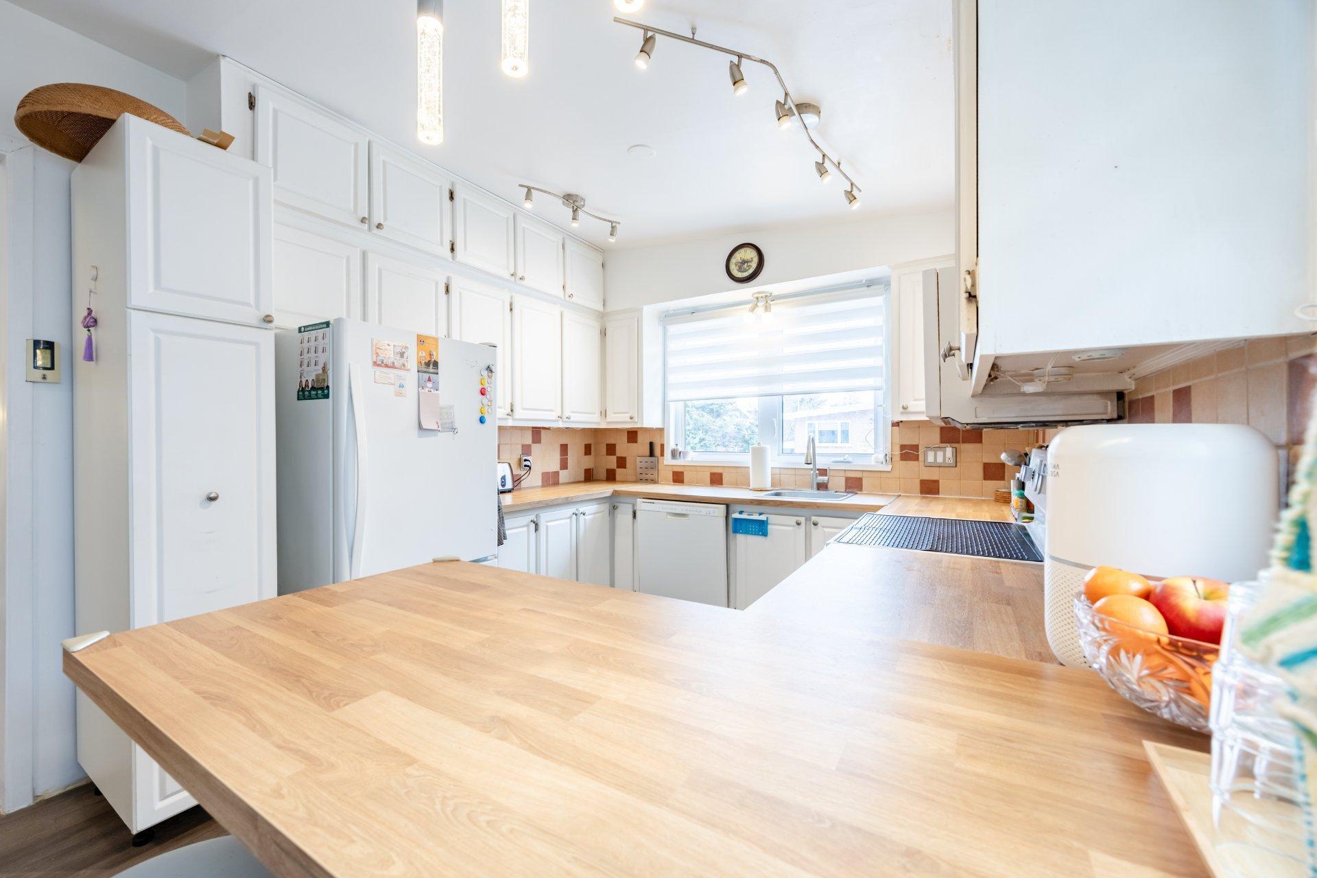 









204


5e Avenue

,
Laval (Laval-des-Rapides),




QC
H7N4M6

