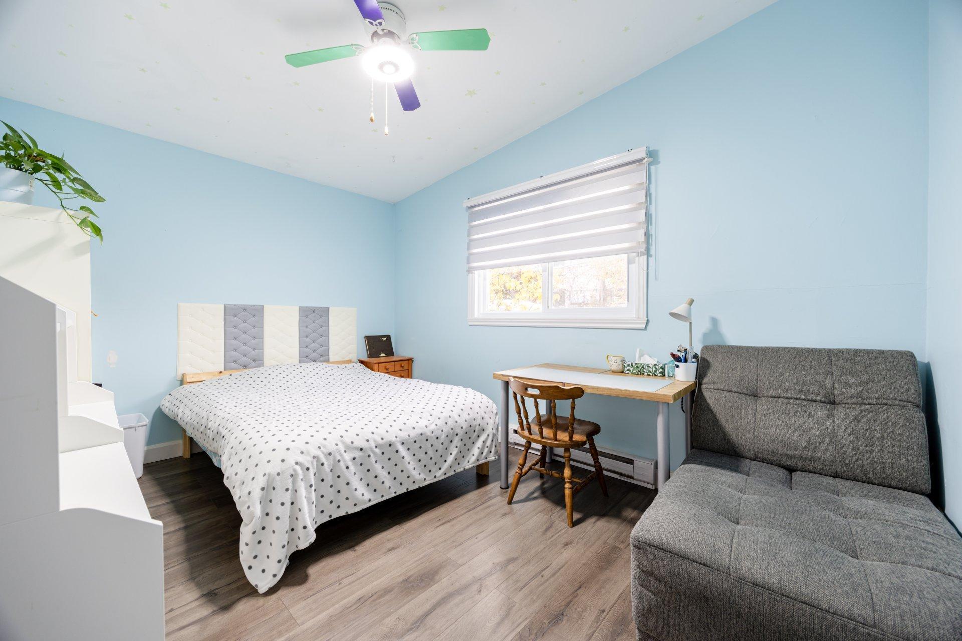 









204


5e Avenue

,
Laval (Laval-des-Rapides),




QC
H7N4M6

