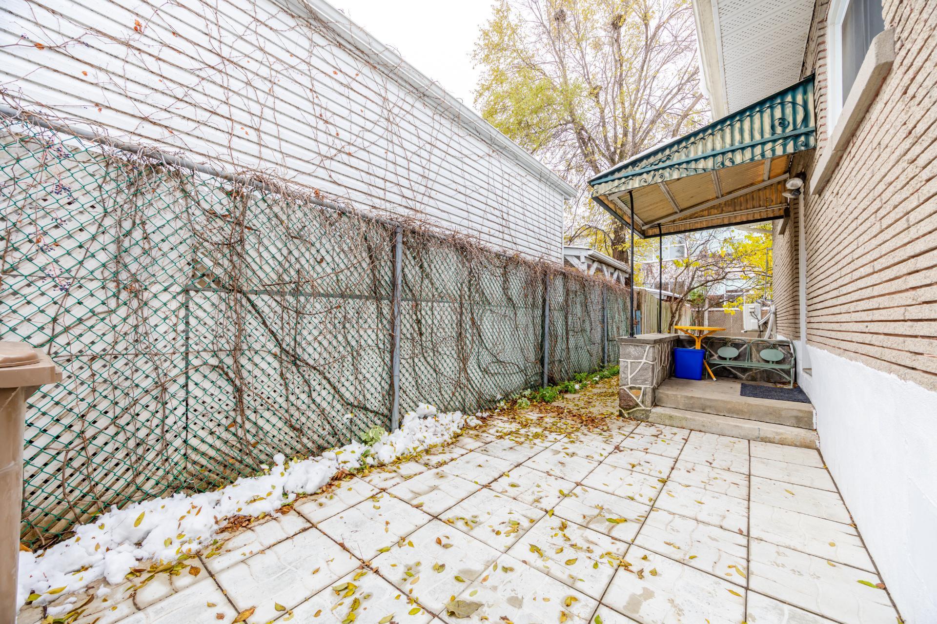 









204


5e Avenue

,
Laval (Laval-des-Rapides),




QC
H7N4M6

