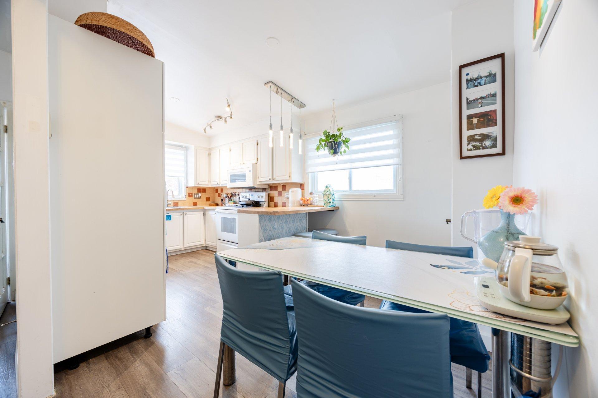 









204


5e Avenue

,
Laval (Laval-des-Rapides),




QC
H7N4M6

