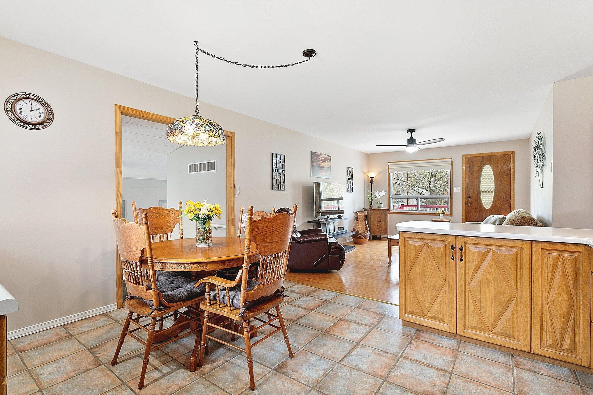 









7


Av. Maple Grove

,
Bristol,




QC
J0X1G0

