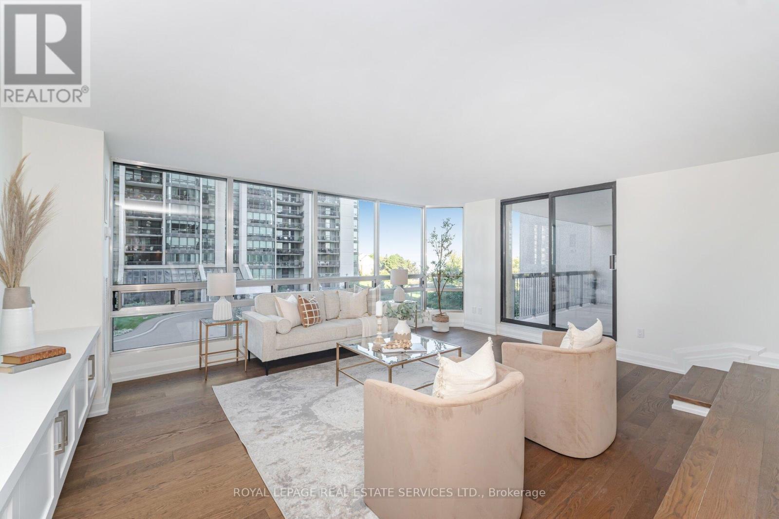 












306 - 2180 MARINE DRIVE

,
Oakville,




Ontario
L6L5V2

