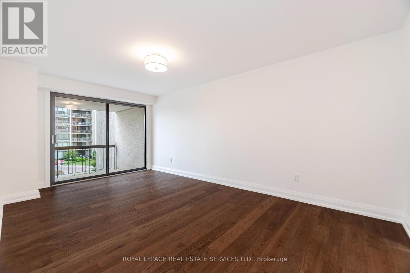 












306 - 2180 MARINE DRIVE

,
Oakville,




Ontario
L6L5V2

