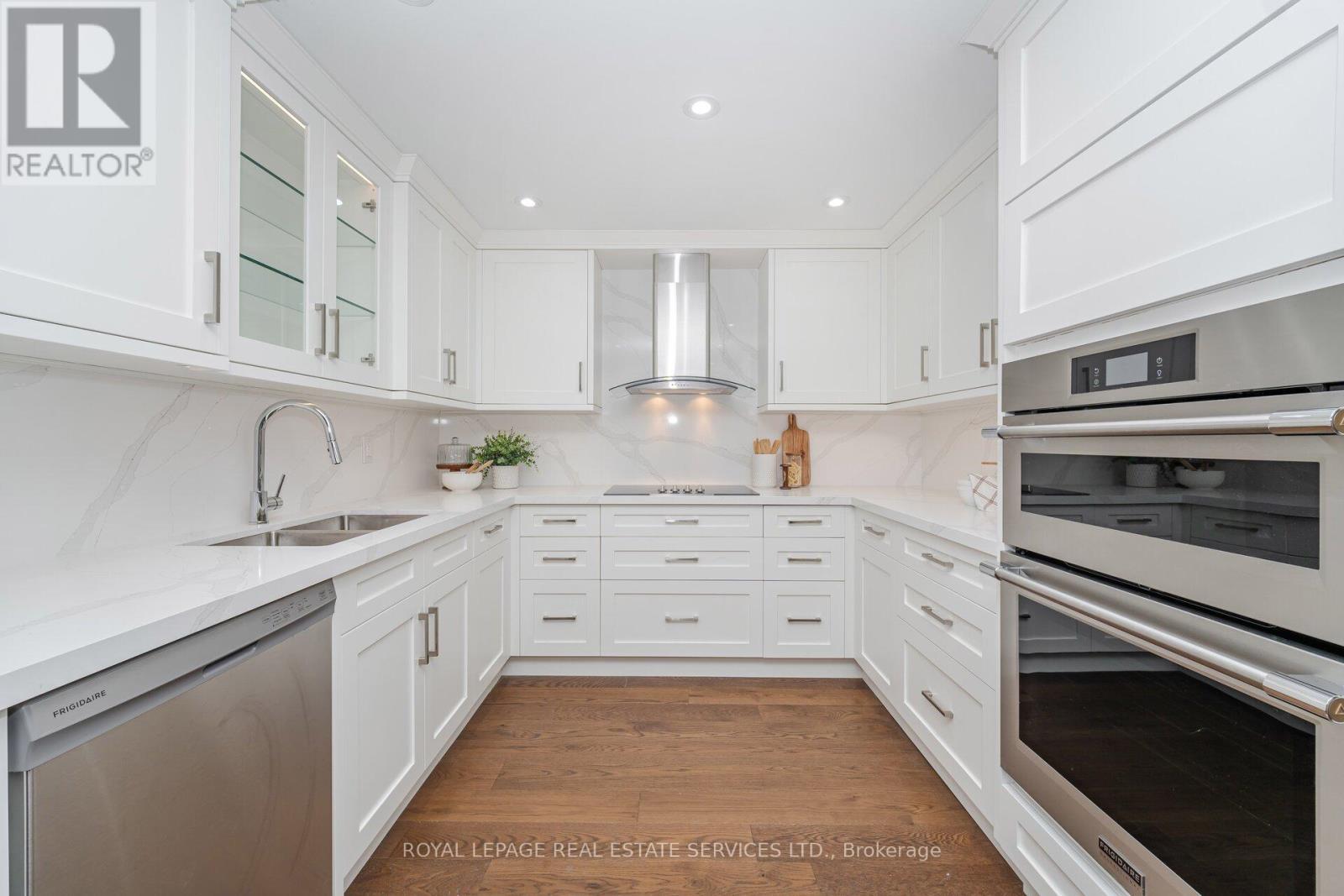 












306 - 2180 MARINE DRIVE

,
Oakville,




Ontario
L6L5V2

