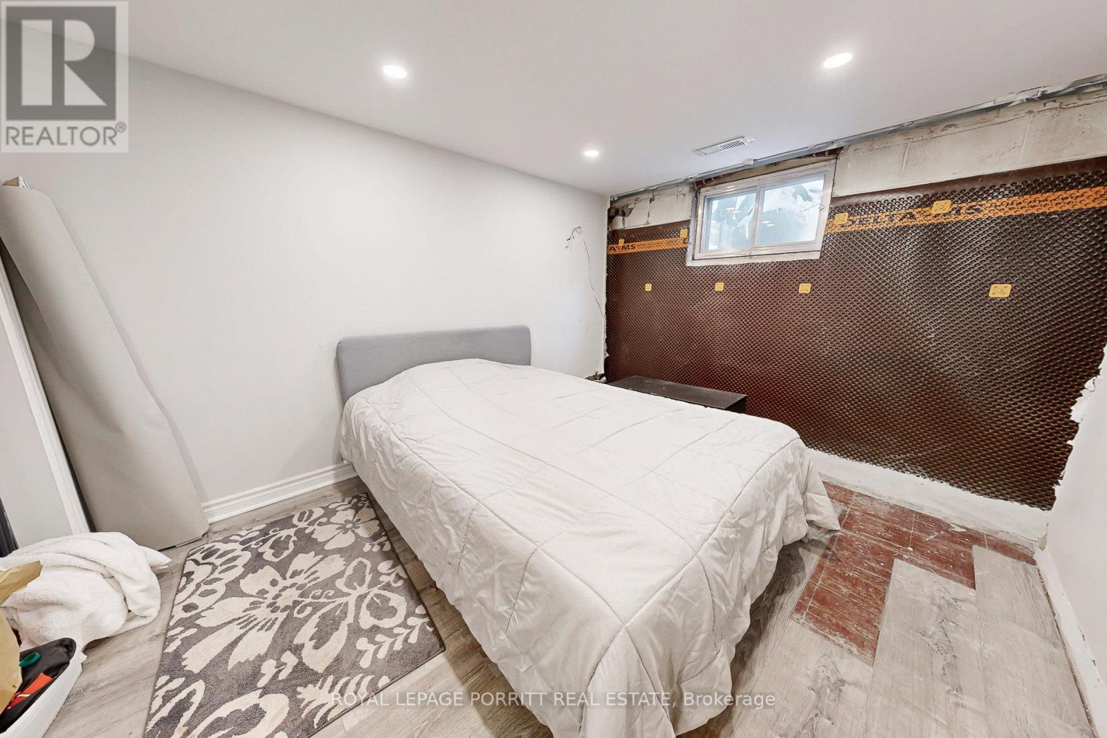 












217 ALDERBRAE AVENUE

,
Toronto,




Ontario
M8W4K4

