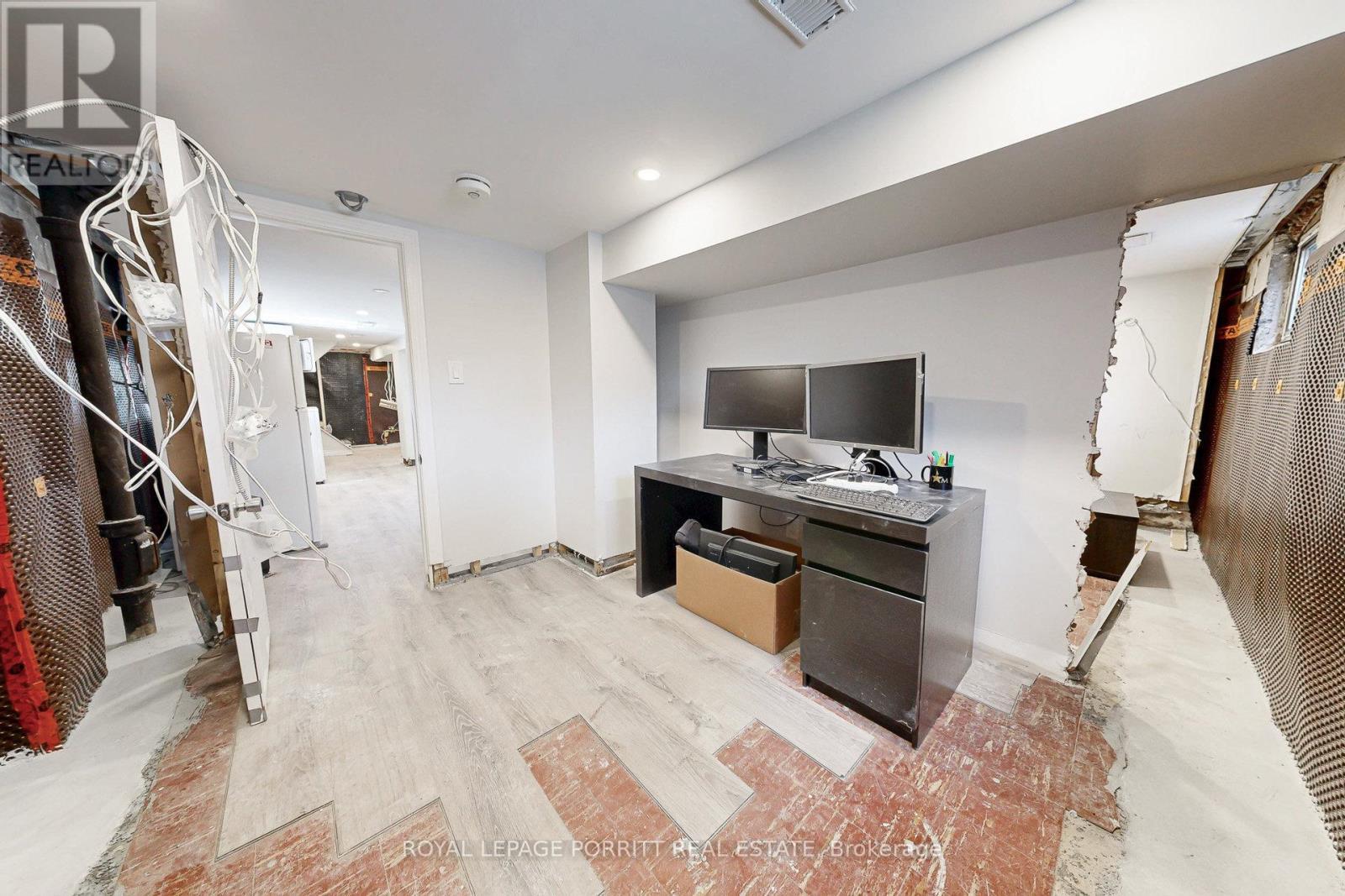 












217 ALDERBRAE AVENUE

,
Toronto,




Ontario
M8W4K4

