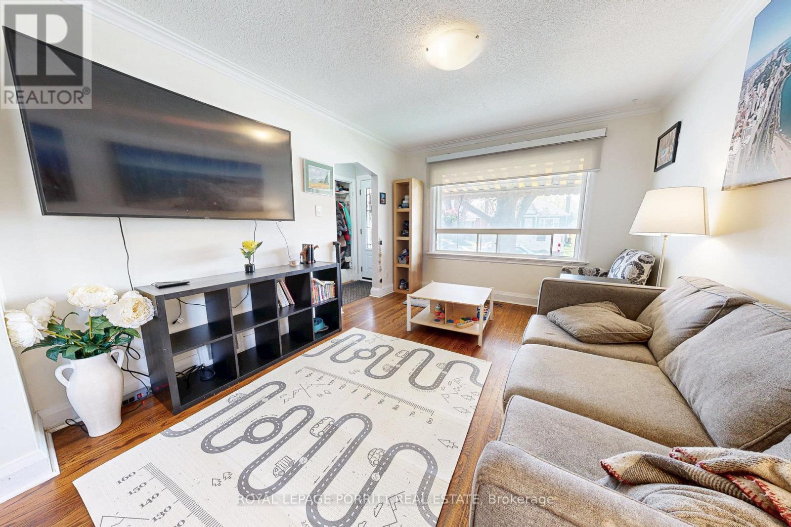 












217 ALDERBRAE AVENUE

,
Toronto,




Ontario
M8W4K4

