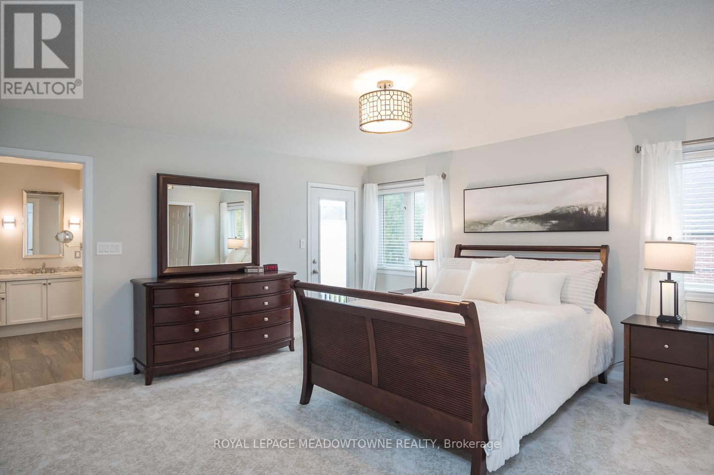 












720 LINGEN CRESCENT

,
Milton,




Ontario
L9T0E5

