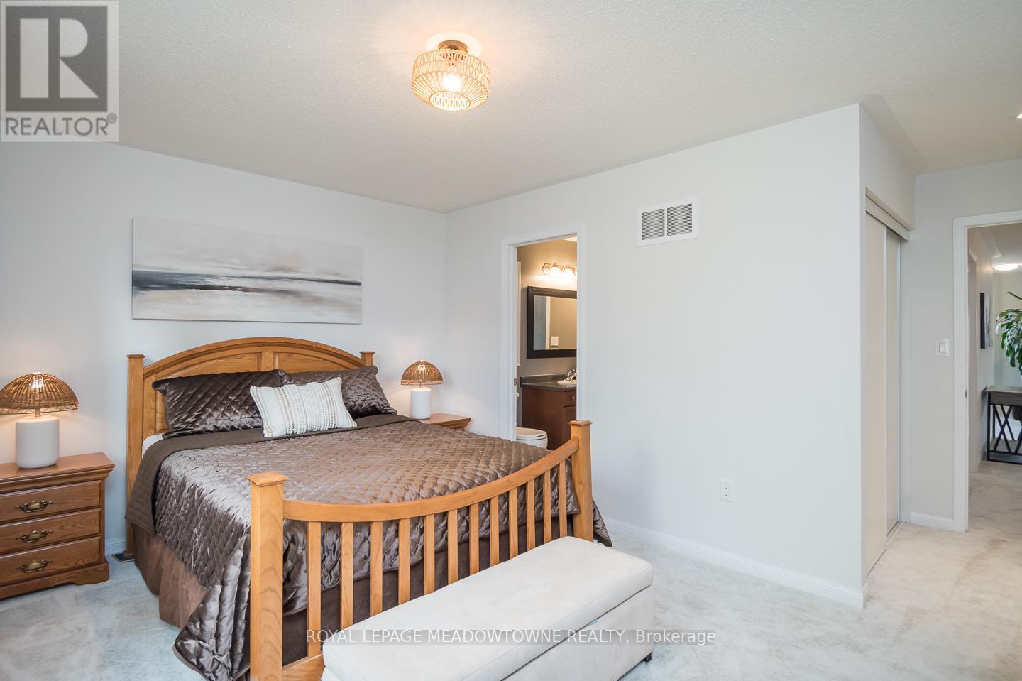












720 LINGEN CRESCENT

,
Milton,




Ontario
L9T0E5


