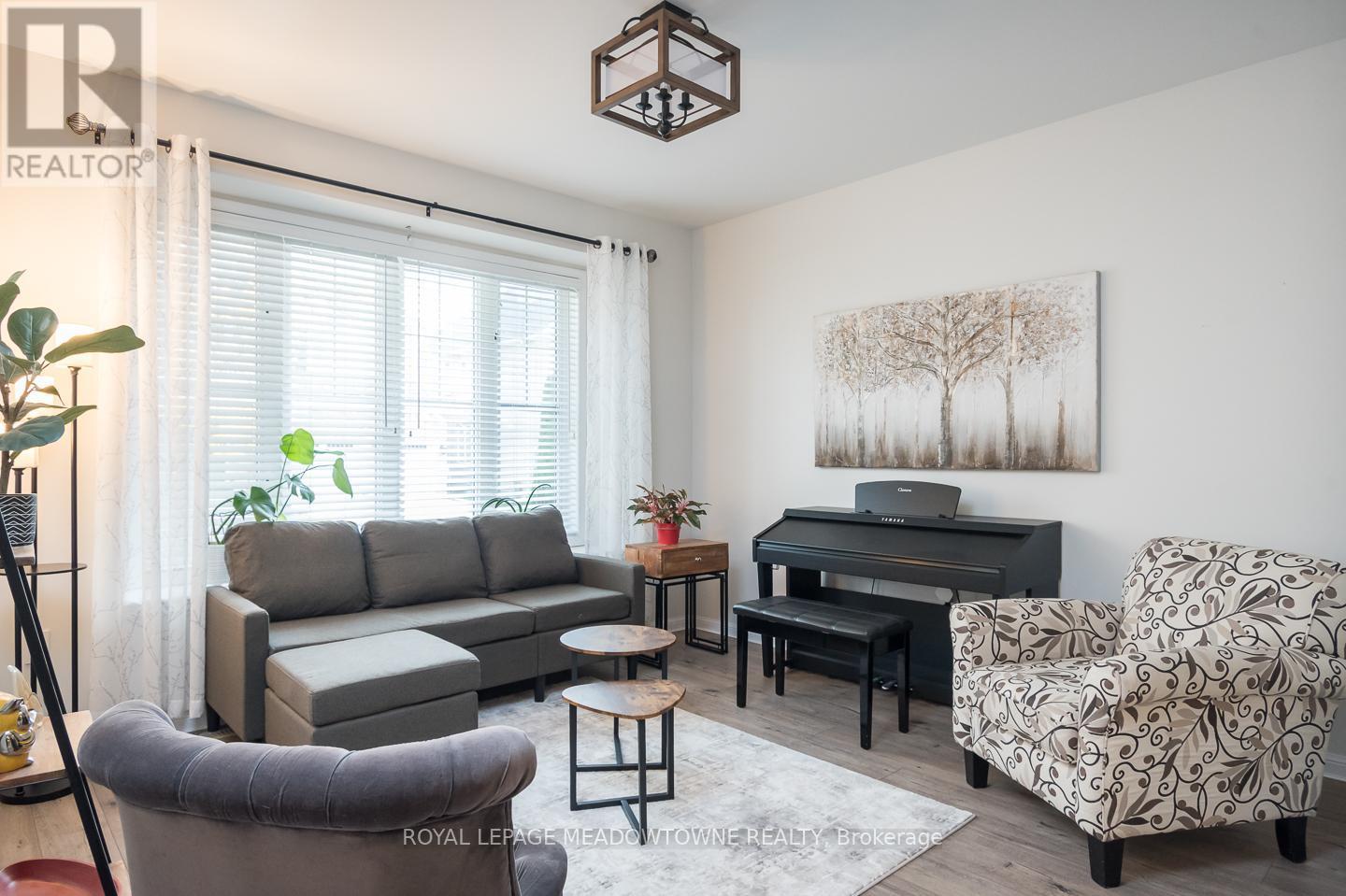 












720 LINGEN CRESCENT

,
Milton,




Ontario
L9T0E5

