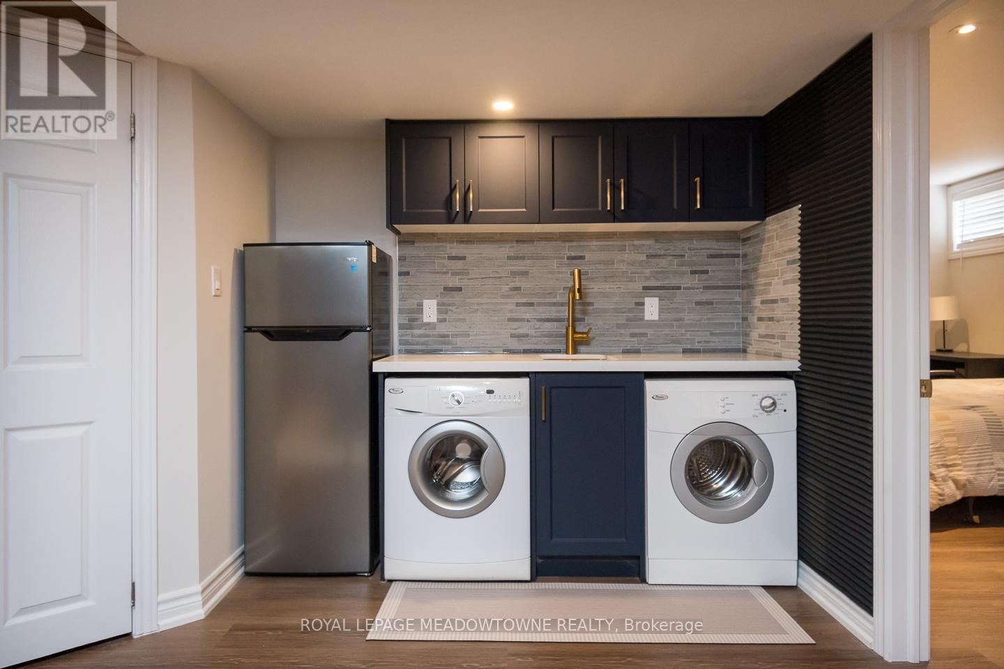 












720 LINGEN CRESCENT

,
Milton,




Ontario
L9T0E5

