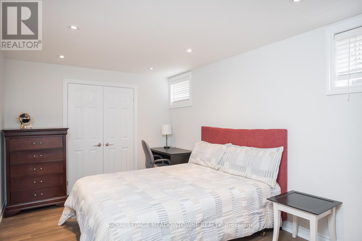 












720 LINGEN CRESCENT

,
Milton,




Ontario
L9T0E5

