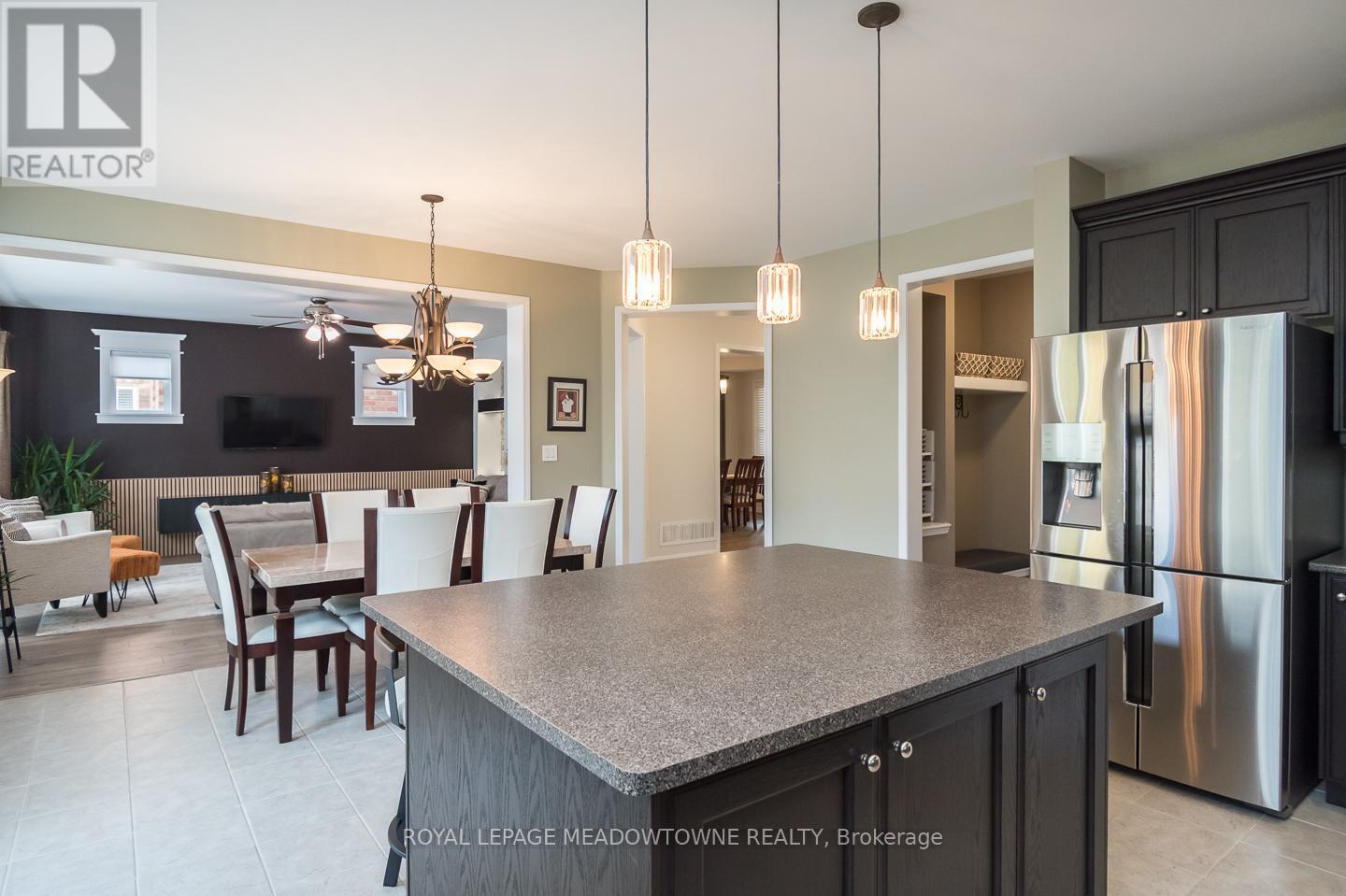 












720 LINGEN CRESCENT

,
Milton,




Ontario
L9T0E5

