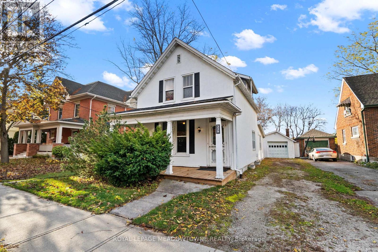 












229 QUEEN STREET

,
Milton,




Ontario
L9T1K3

