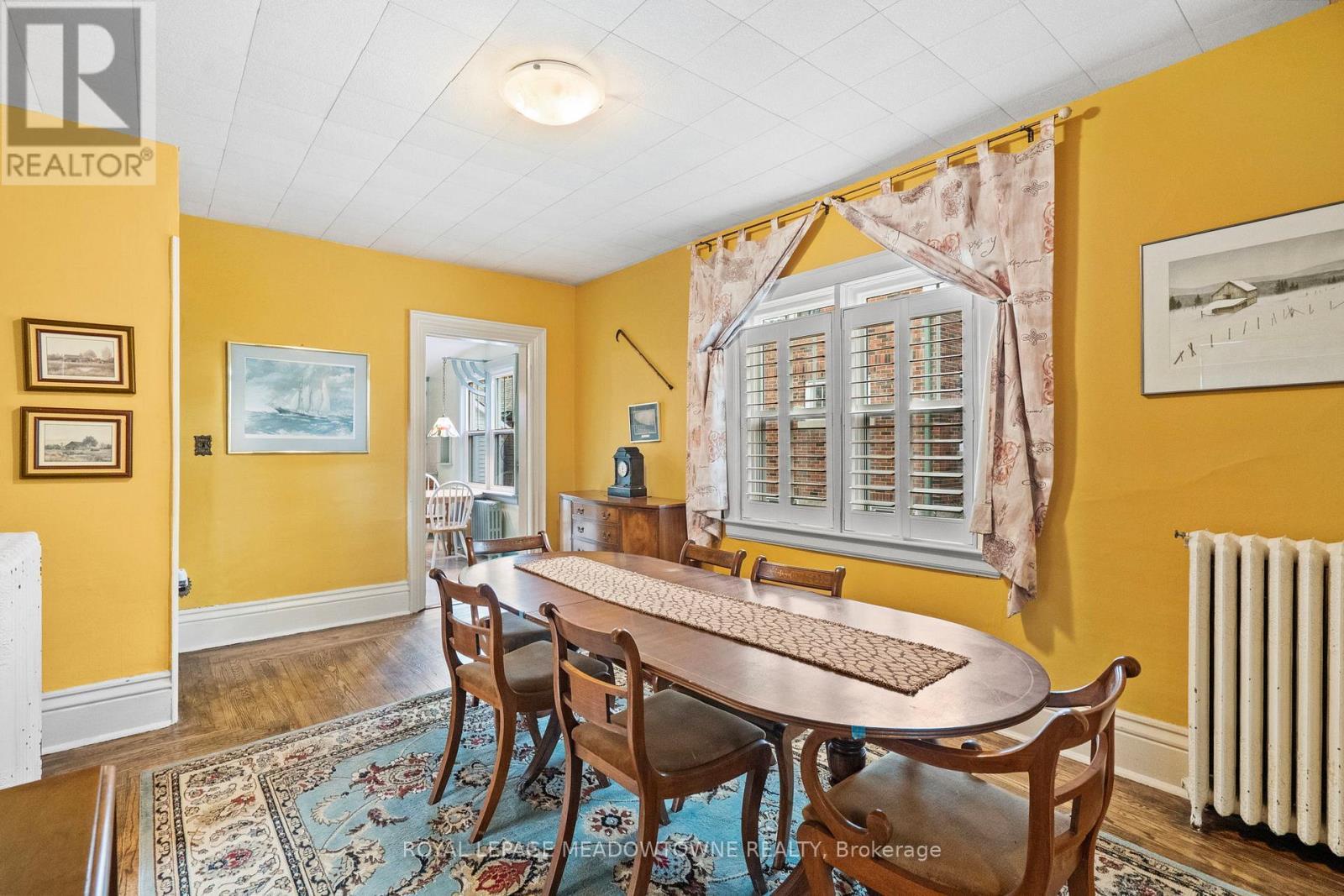 












229 QUEEN STREET

,
Milton,




Ontario
L9T1K3

