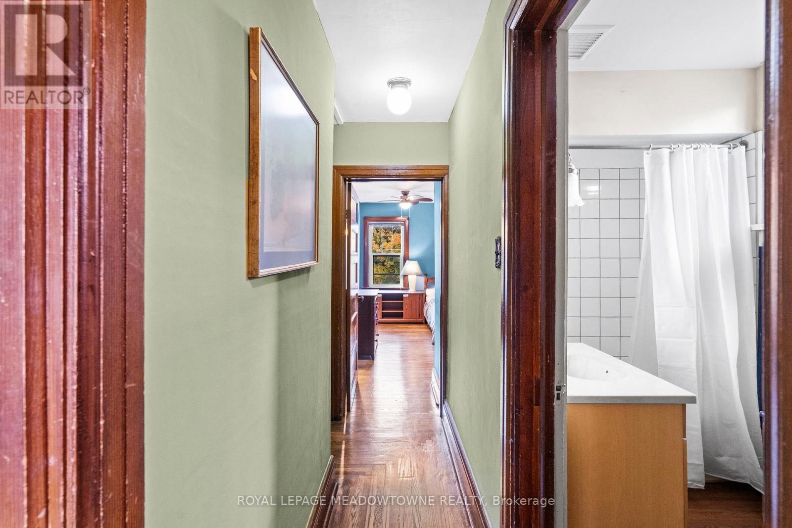 












229 QUEEN STREET

,
Milton,




Ontario
L9T1K3

