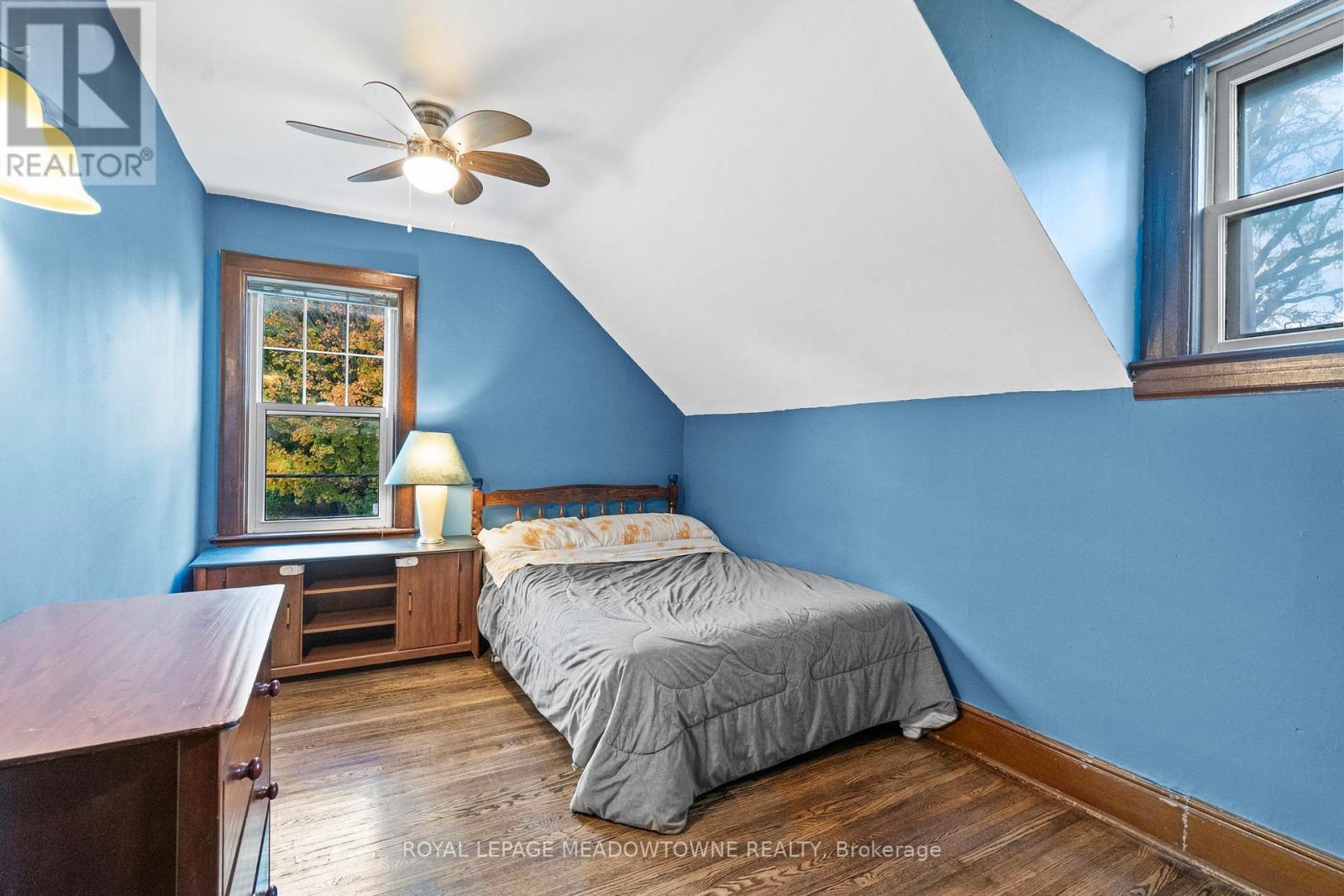 












229 QUEEN STREET

,
Milton,




Ontario
L9T1K3

