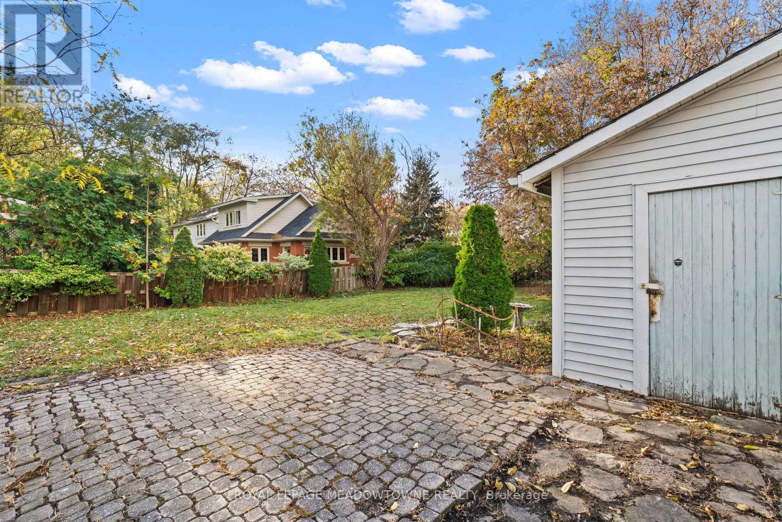 












229 QUEEN STREET

,
Milton,




Ontario
L9T1K3

