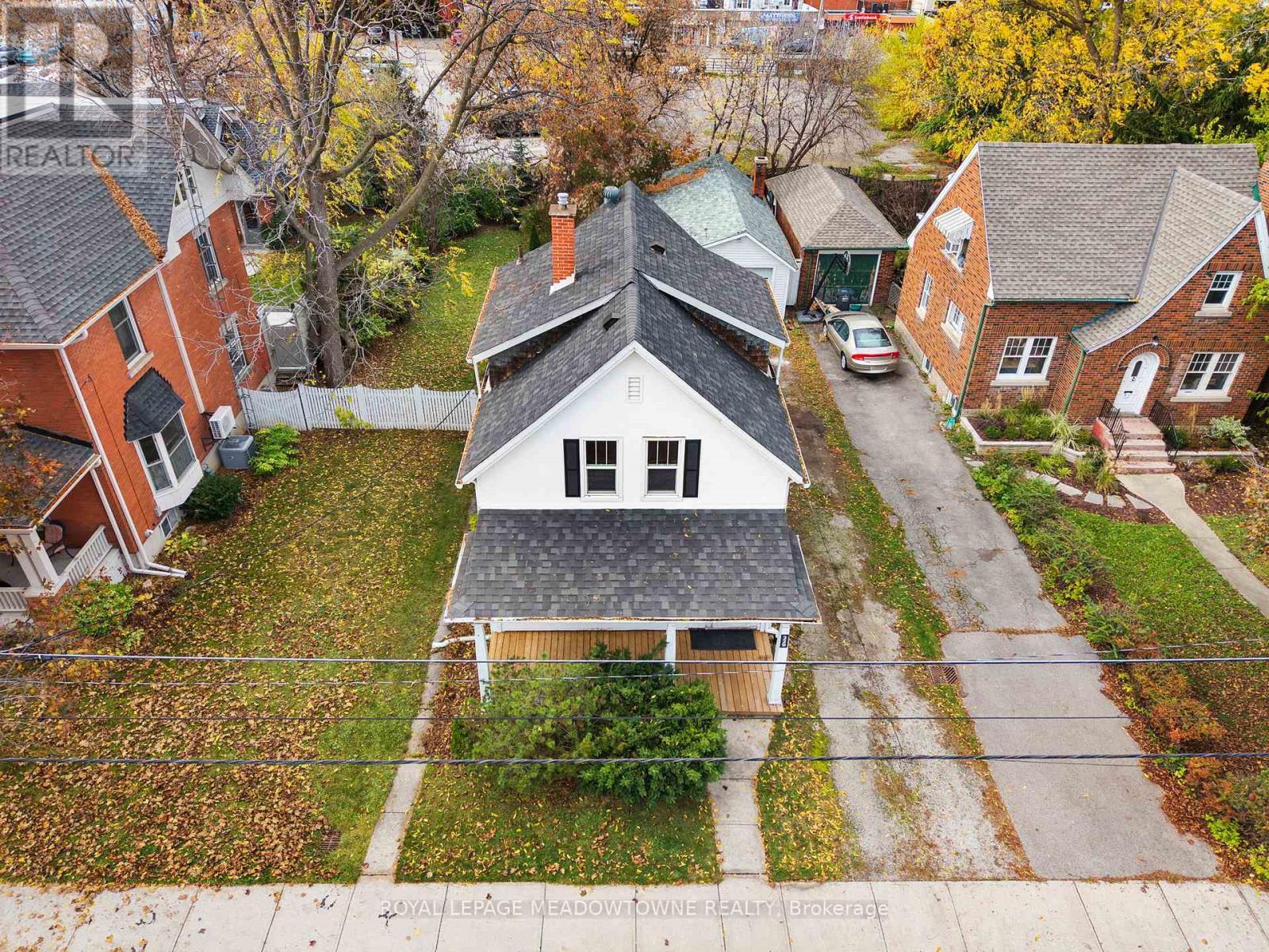 












229 QUEEN STREET

,
Milton,




Ontario
L9T1K3

