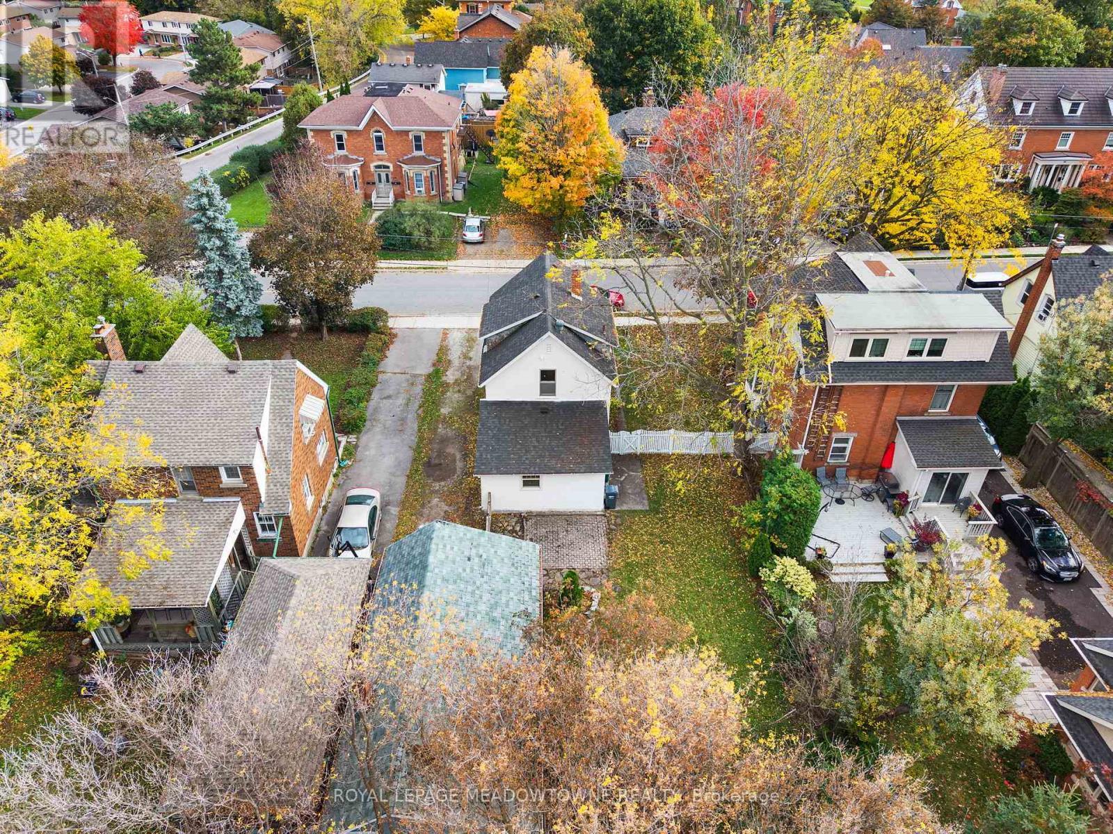 












229 QUEEN STREET

,
Milton,




Ontario
L9T1K3

