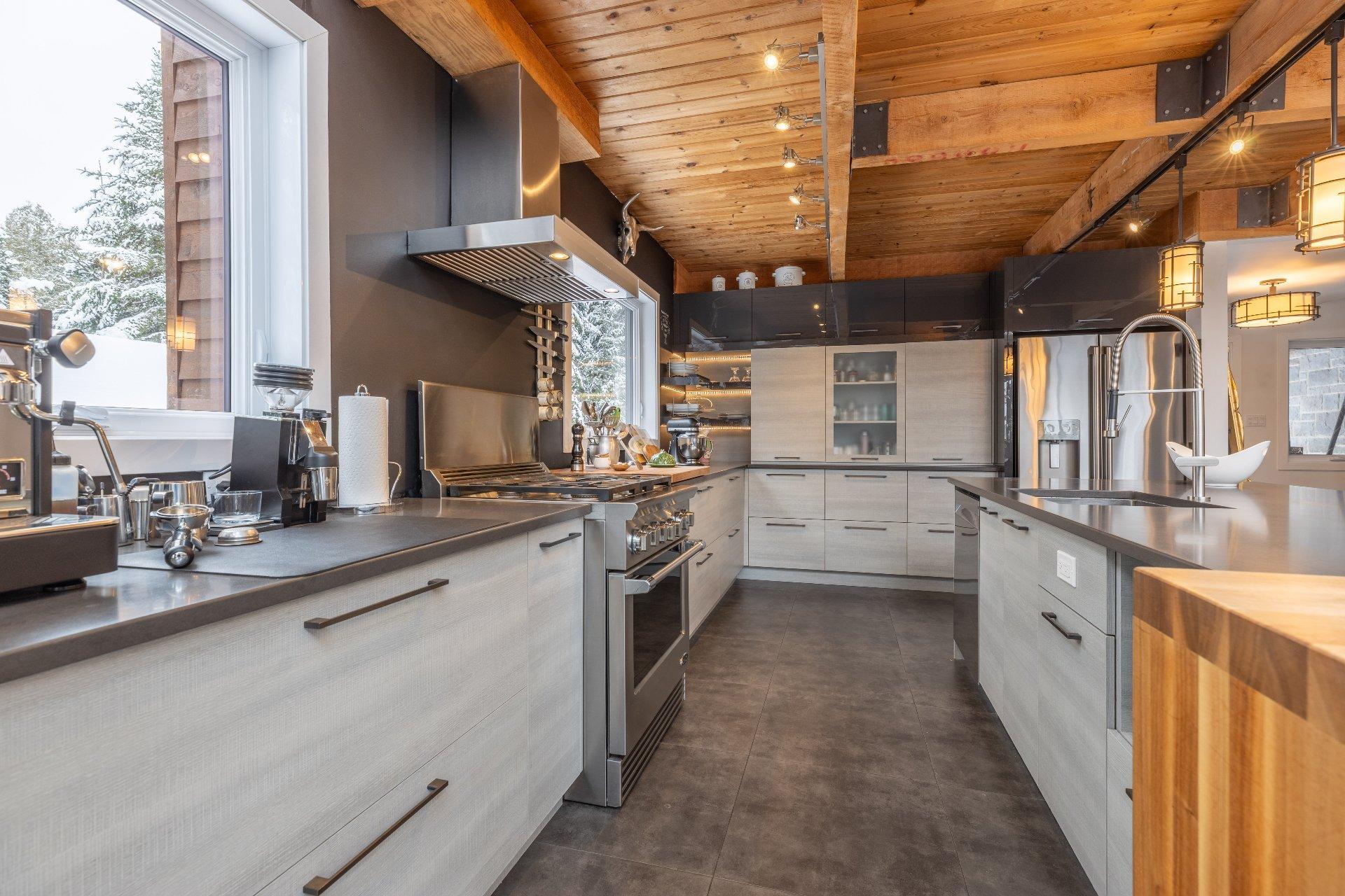 









421


Ch. Ferland

,
Saint-Michel-des-Saints,




QC
J0K3B0

