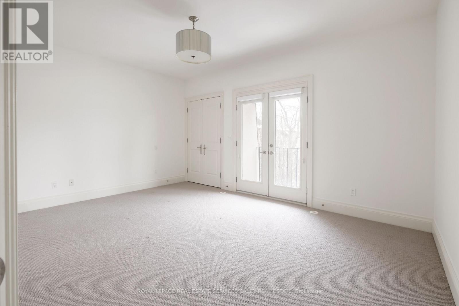 












TH D - 22 BIRCH AVENUE

,
Toronto,




Ontario
M4V1C8

