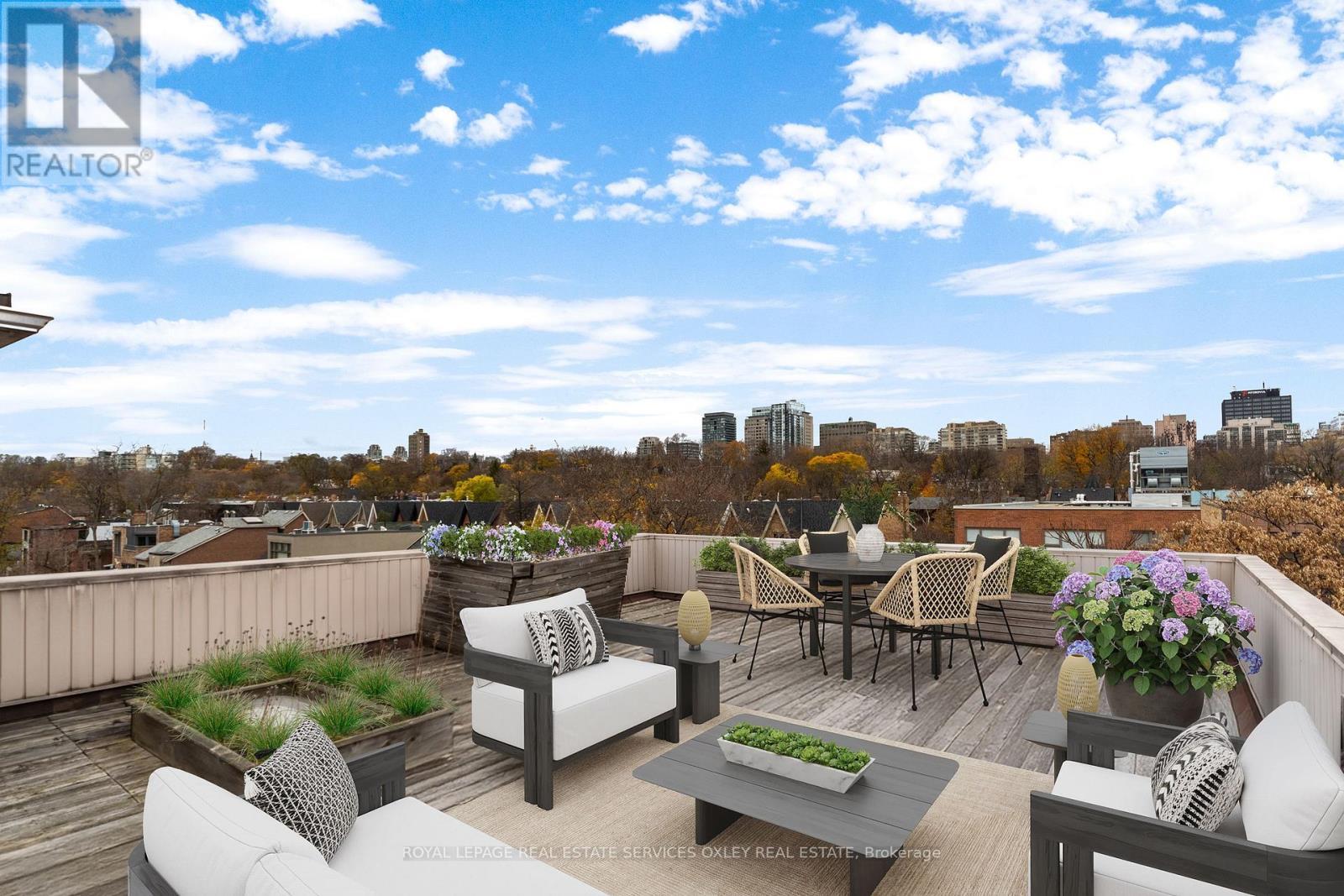 












TH D - 22 BIRCH AVENUE

,
Toronto,




Ontario
M4V1C8

