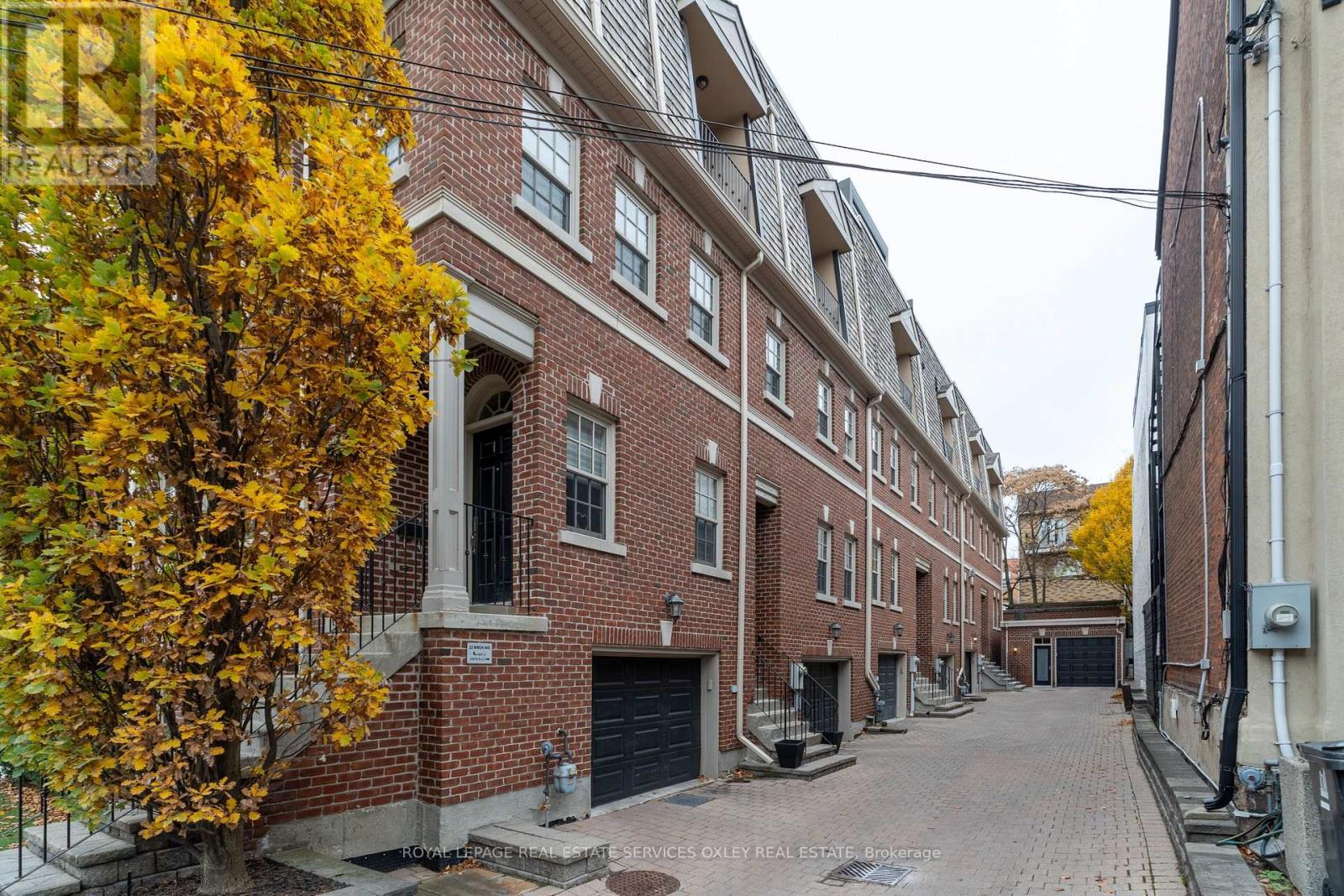 












TH D - 22 BIRCH AVENUE

,
Toronto,




Ontario
M4V1C8

