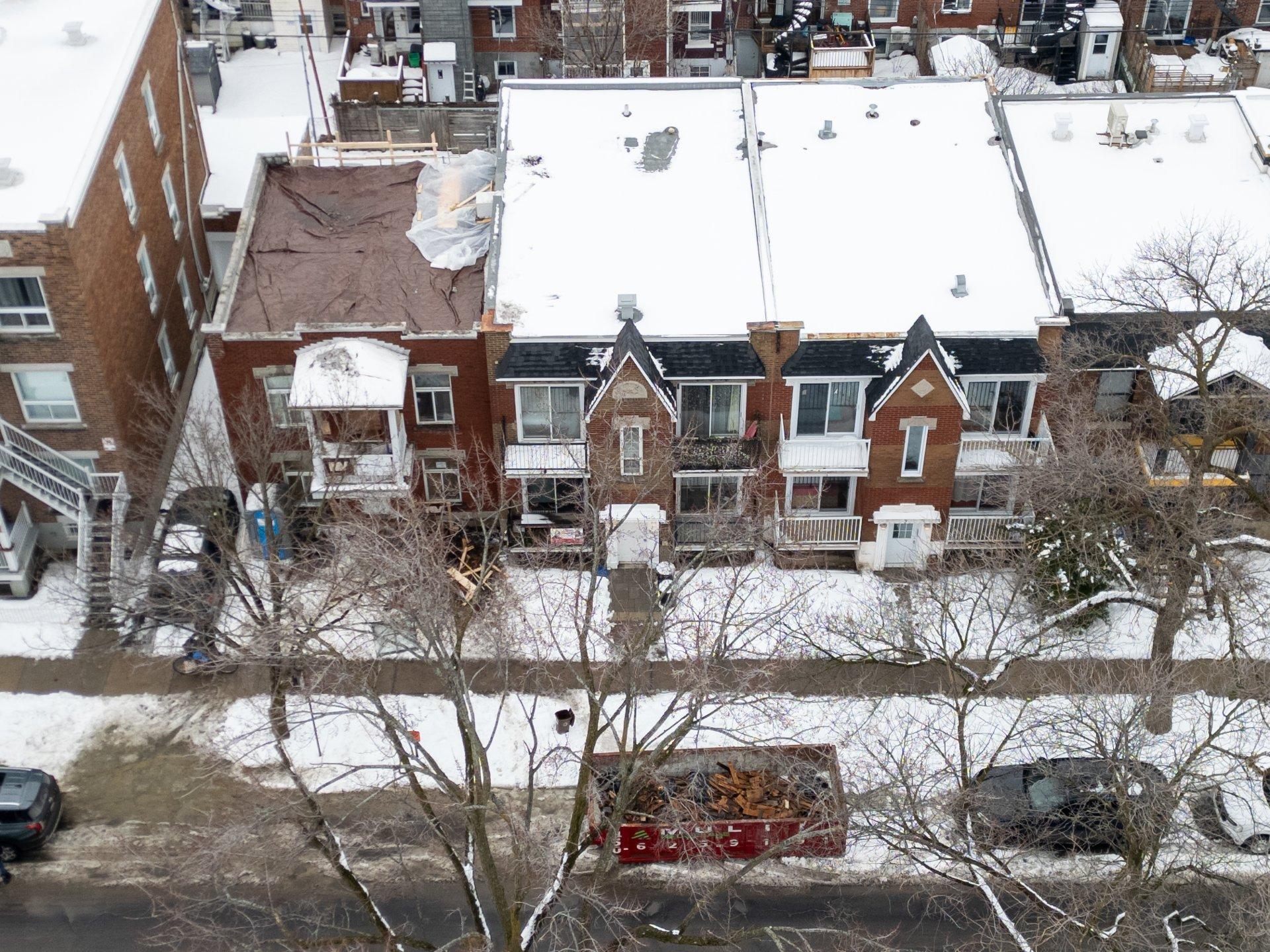 









8004


Av. Casgrain

,
Montréal (Villeray/Saint-Michel/Parc-Extension),




QC
H2R1Z3

