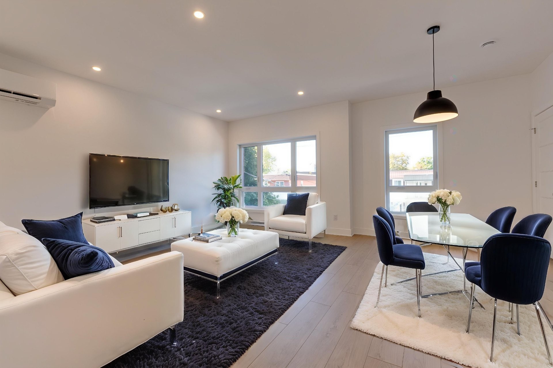 









11379


Av. L'Archevêque

,
Montréal (Montréal-Nord),




QC
H1H3B1

