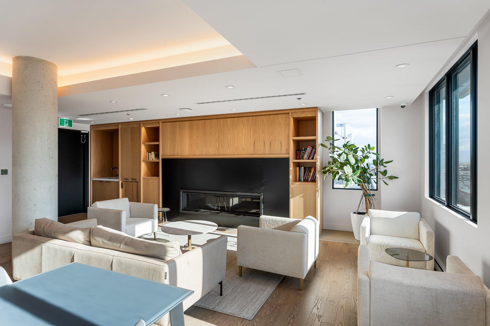 









1150


Boul. René-Lévesque E.

, 722,
Montréal (Ville-Marie),




QC
H9B1X7

