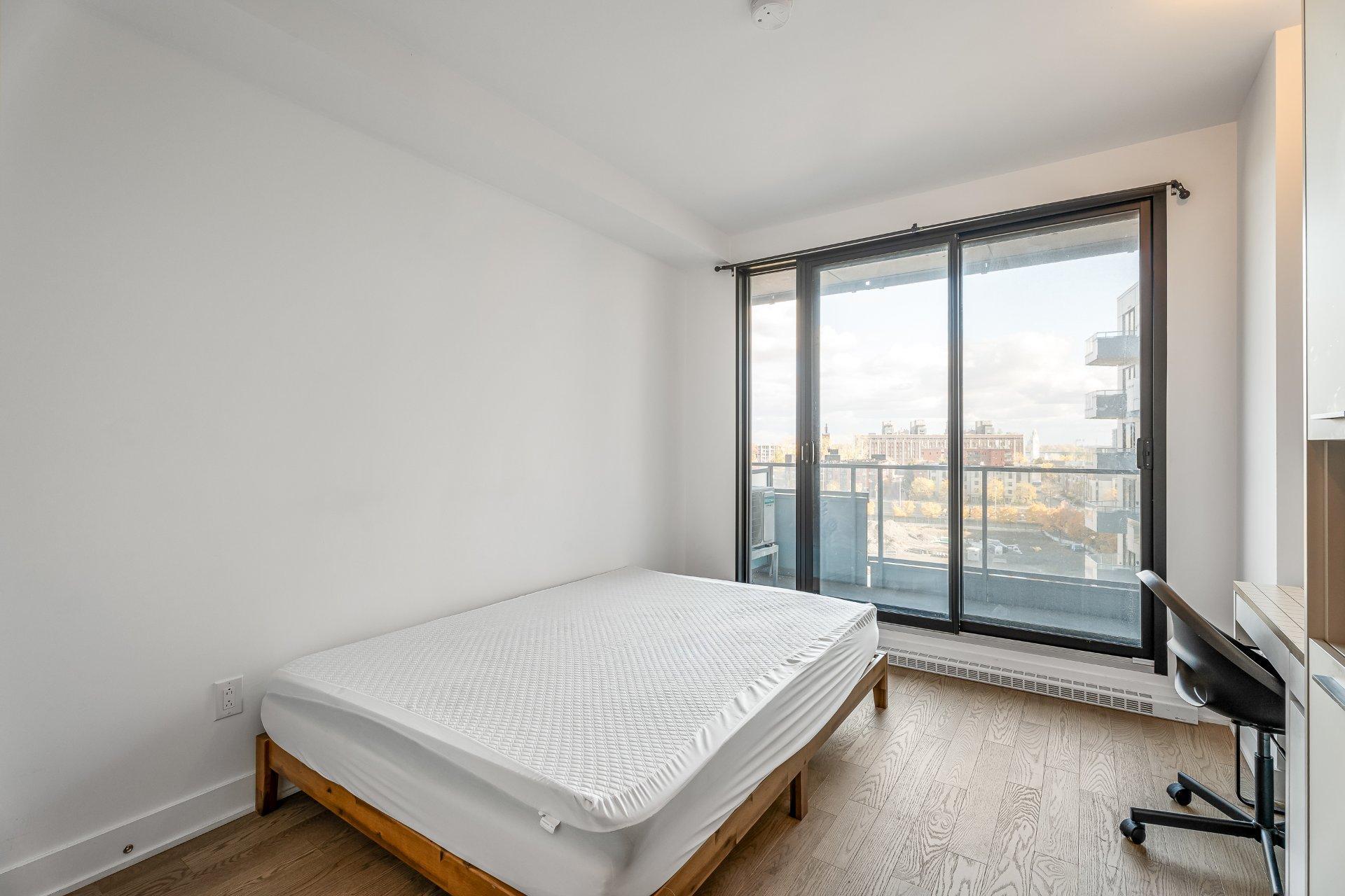 









1150


Boul. René-Lévesque E.

, 722,
Montréal (Ville-Marie),




QC
H9B1X7

