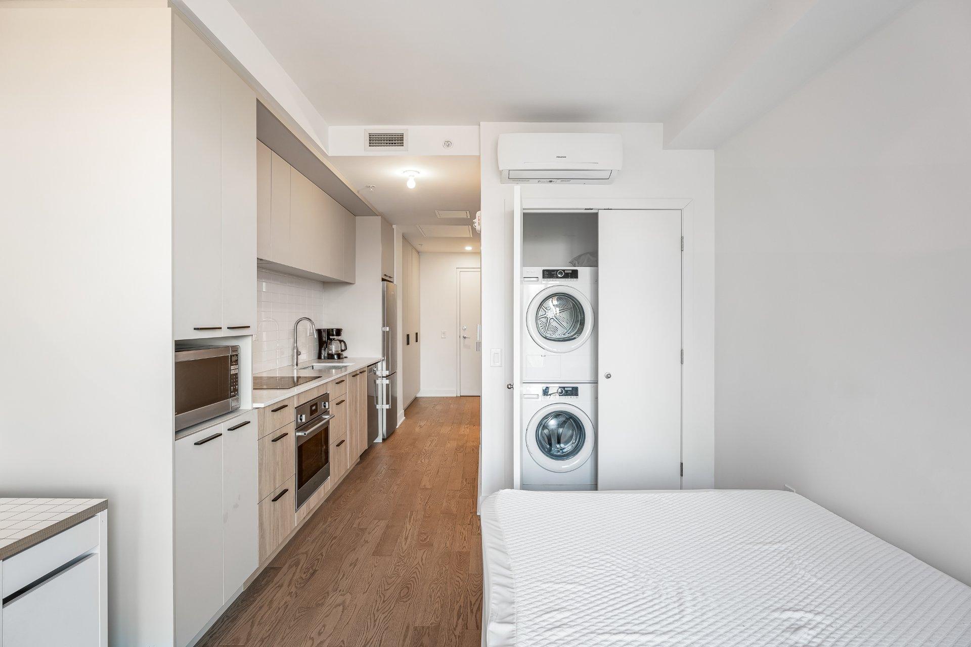 









1150


Boul. René-Lévesque E.

, 722,
Montréal (Ville-Marie),




QC
H9B1X7

