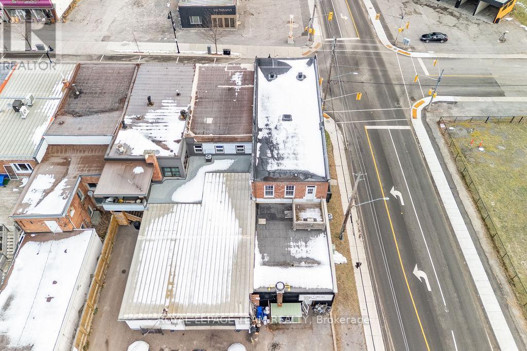 












4 ELGIN STREET W

,
Arnprior,




Ontario
K7S1N3

