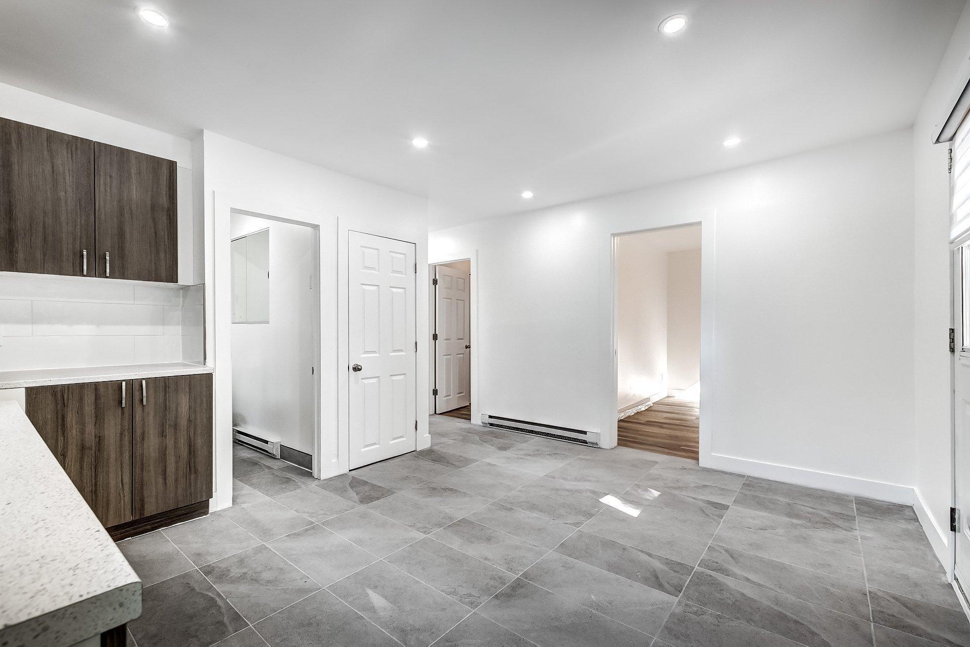 









44


Rue Brodeur

,
Longueuil (Le Vieux-Longueuil),




QC
J4J2S1

