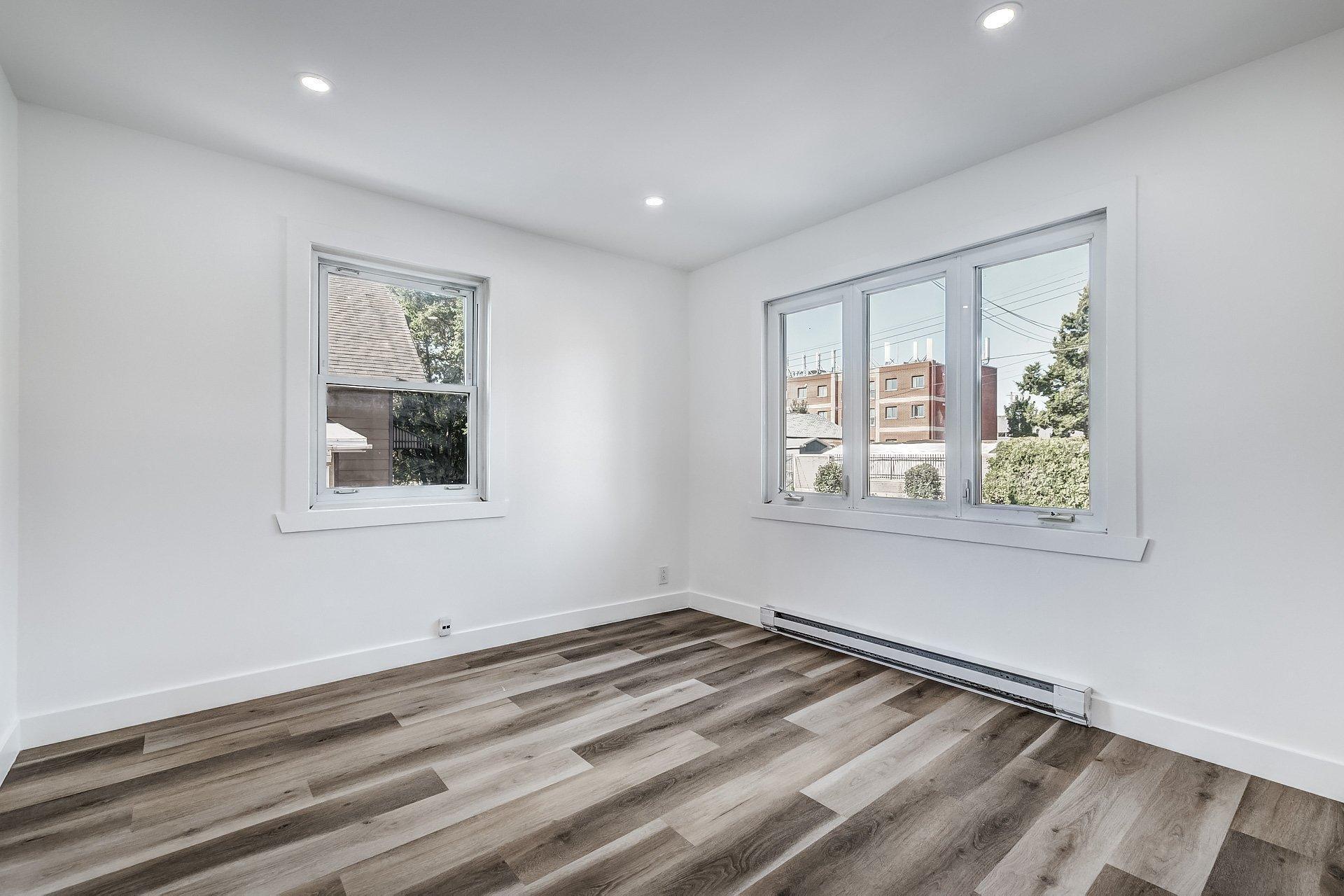 









44


Rue Brodeur

,
Longueuil (Le Vieux-Longueuil),




QC
J4J2S1

