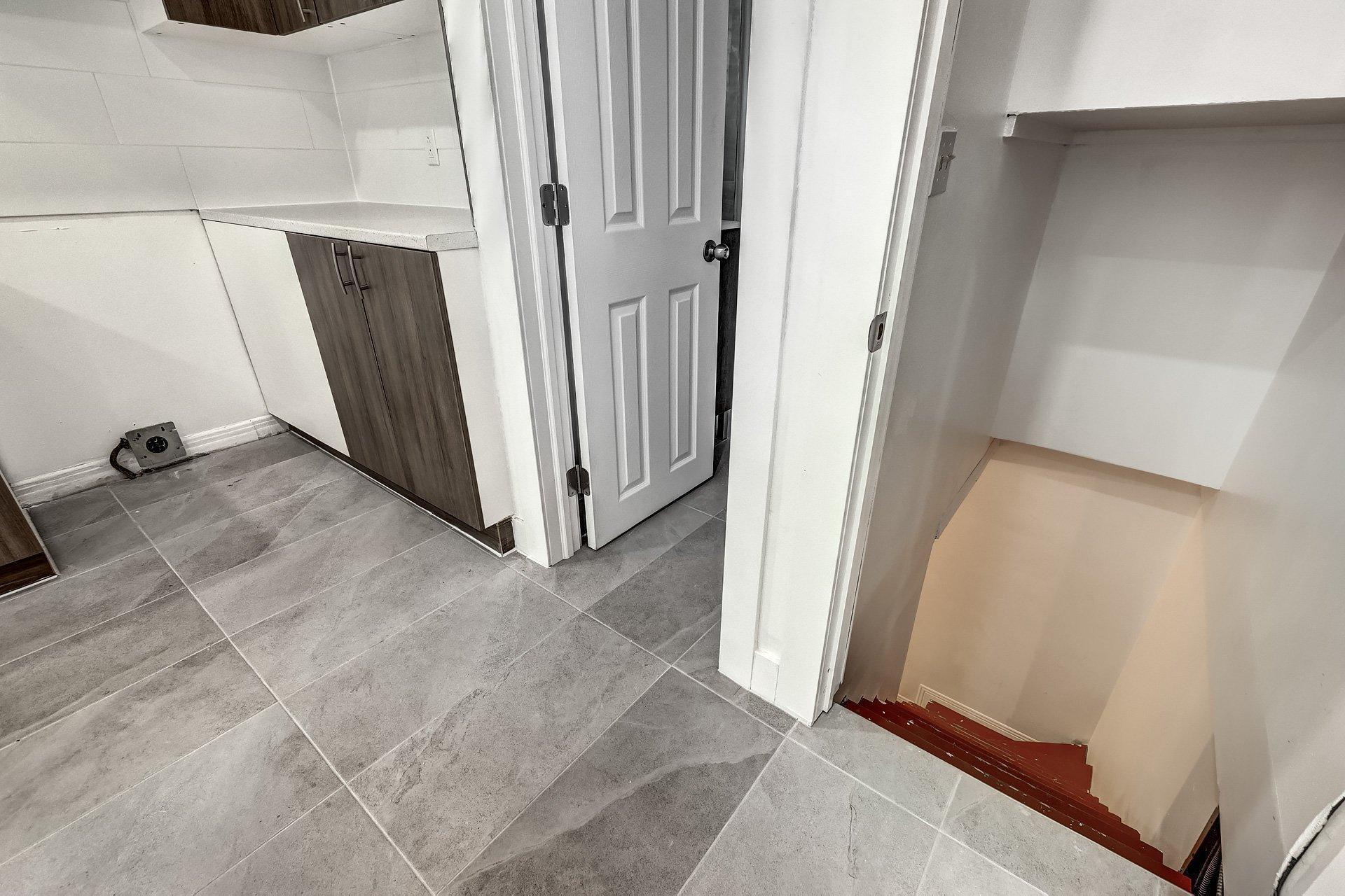 









44


Rue Brodeur

,
Longueuil (Le Vieux-Longueuil),




QC
J4J2S1

