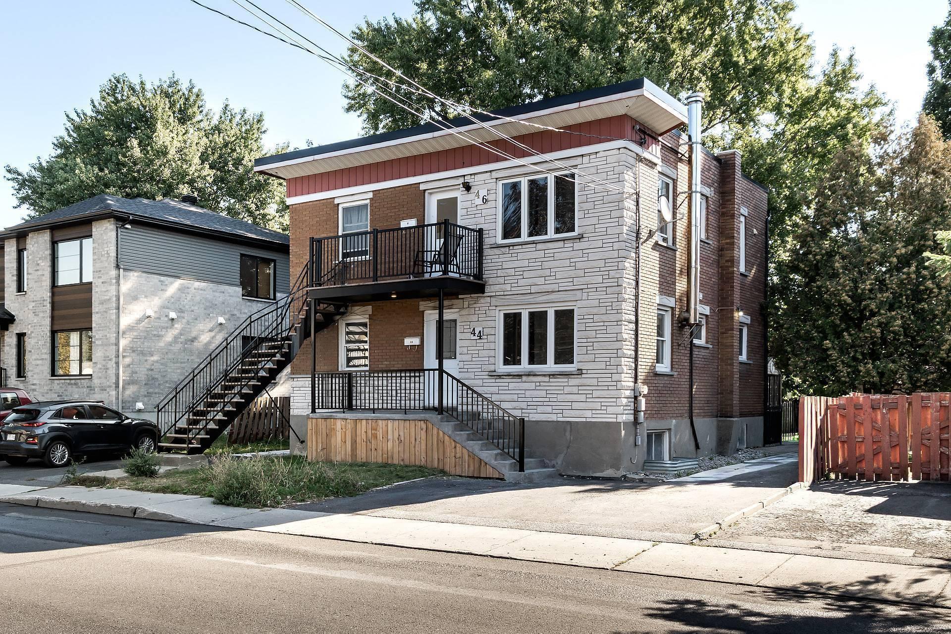 









44


Rue Brodeur

,
Longueuil (Le Vieux-Longueuil),




QC
J4J2S1

