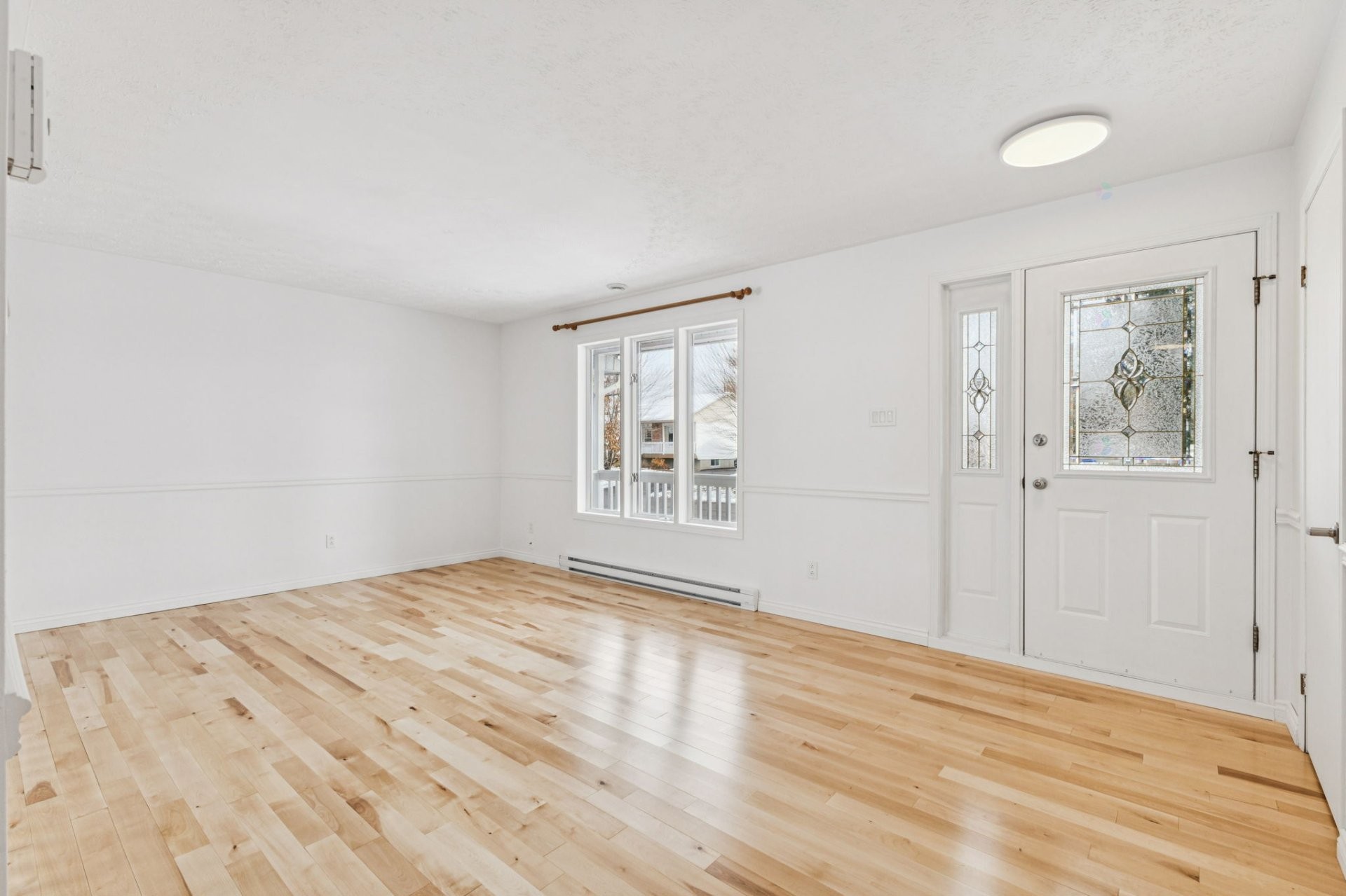 









21


Rue Valpin

,
Gatineau (Masson-Angers),




QC
J8M1G8

