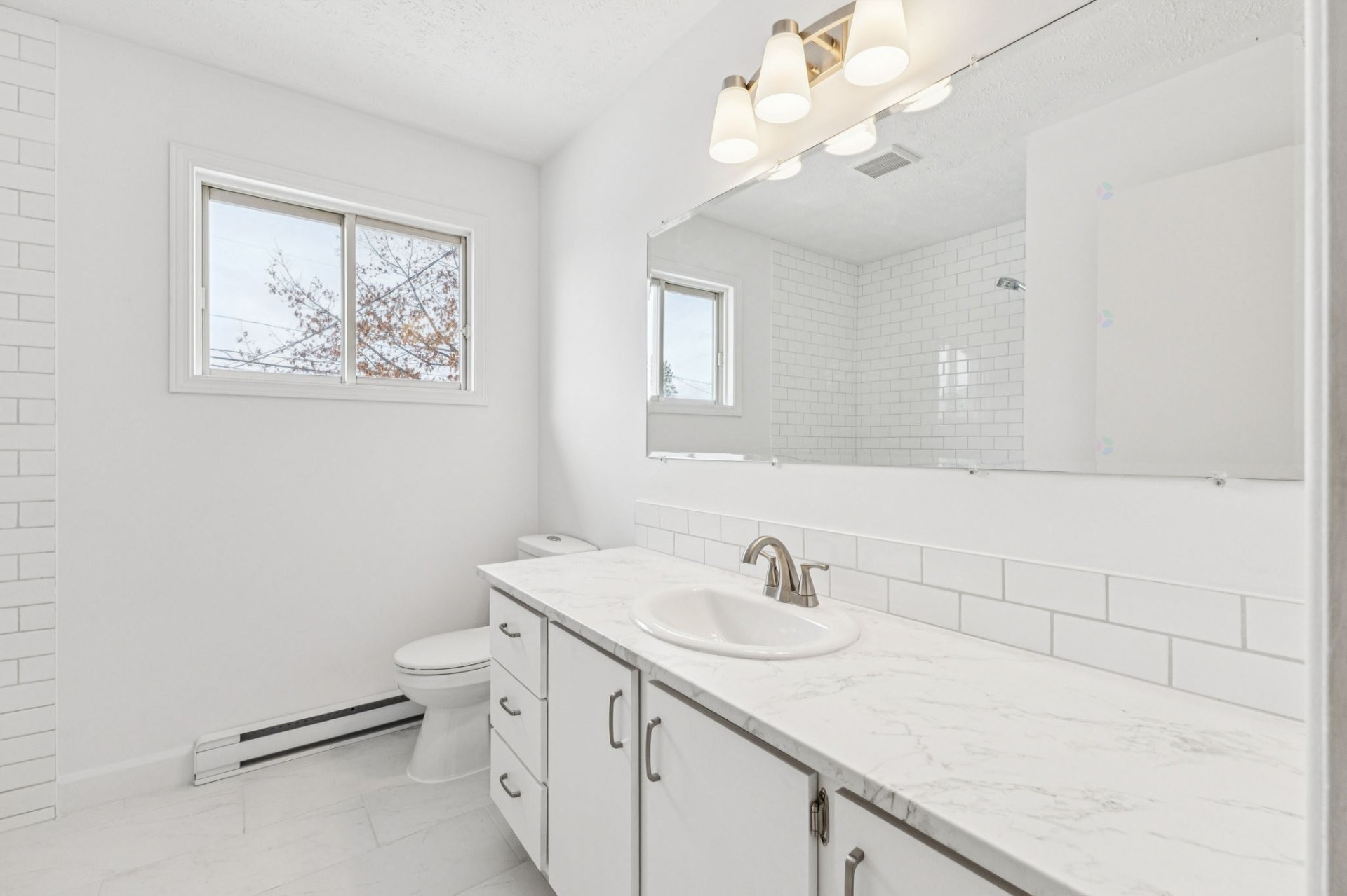 









21


Rue Valpin

,
Gatineau (Masson-Angers),




QC
J8M1G8

